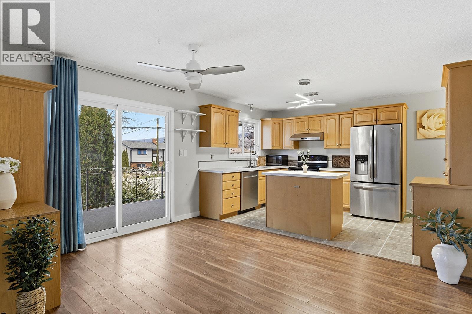 217 Holbrook Road W