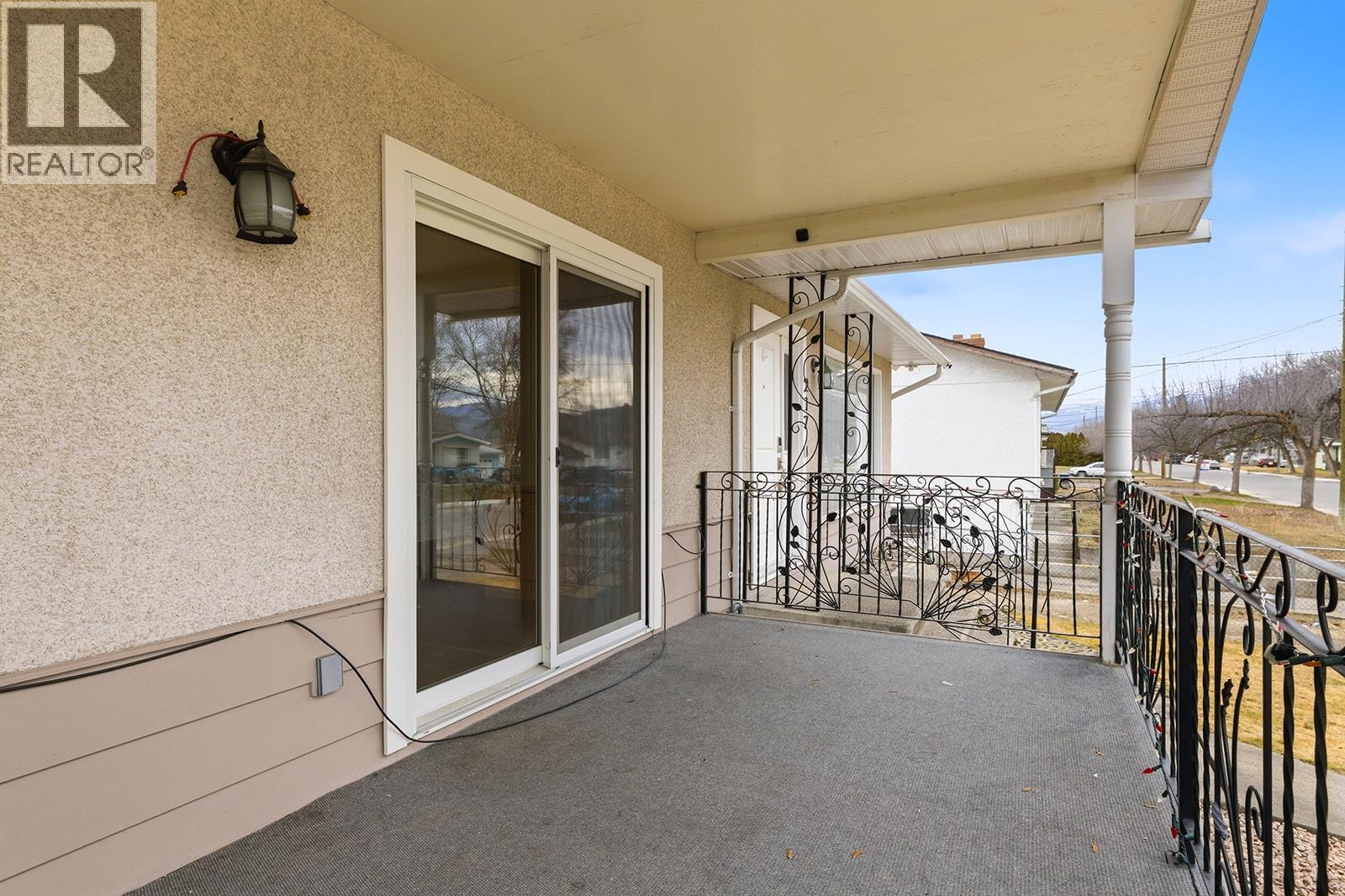 217 Holbrook Road W