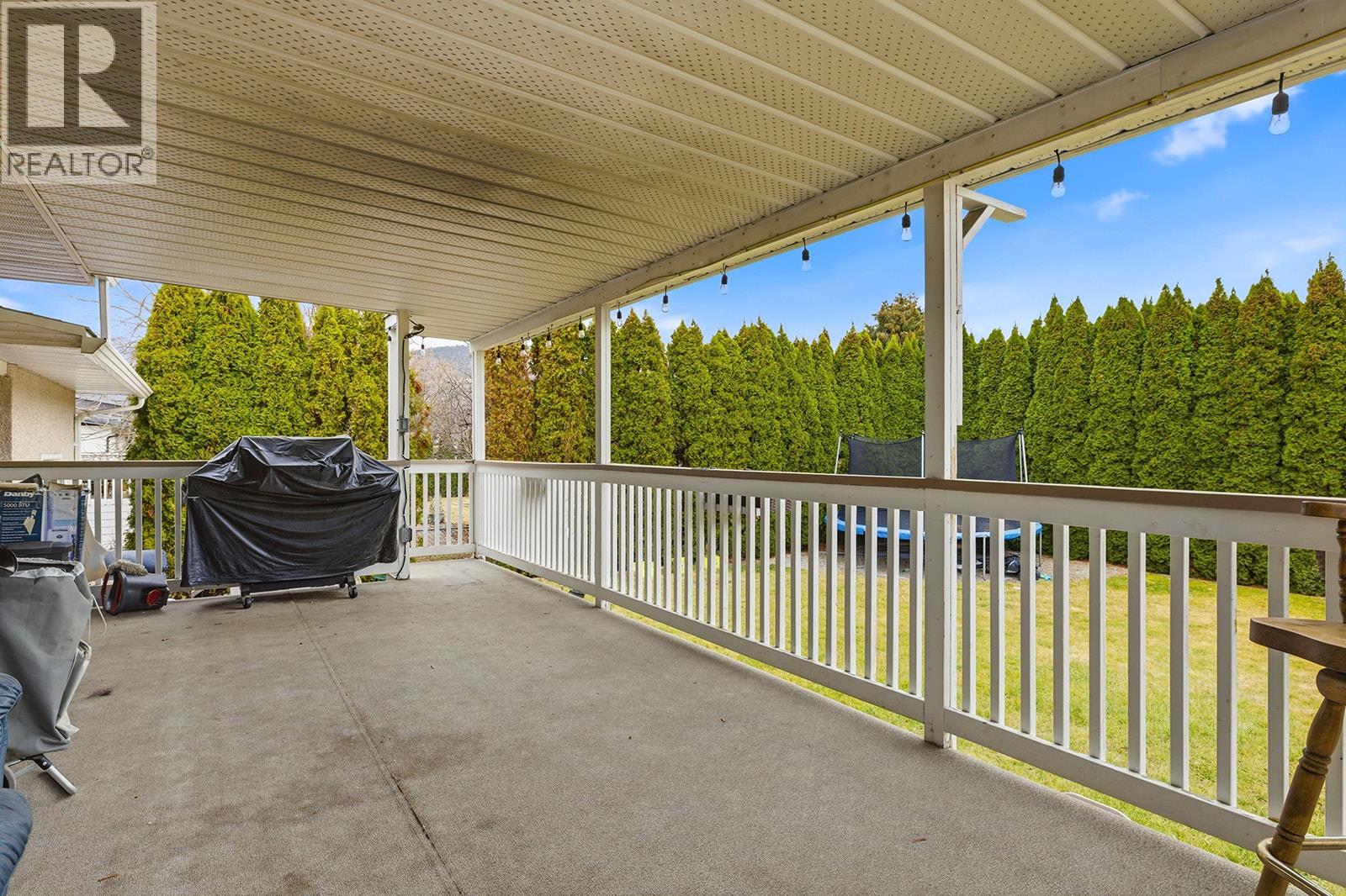 217 Holbrook Road W