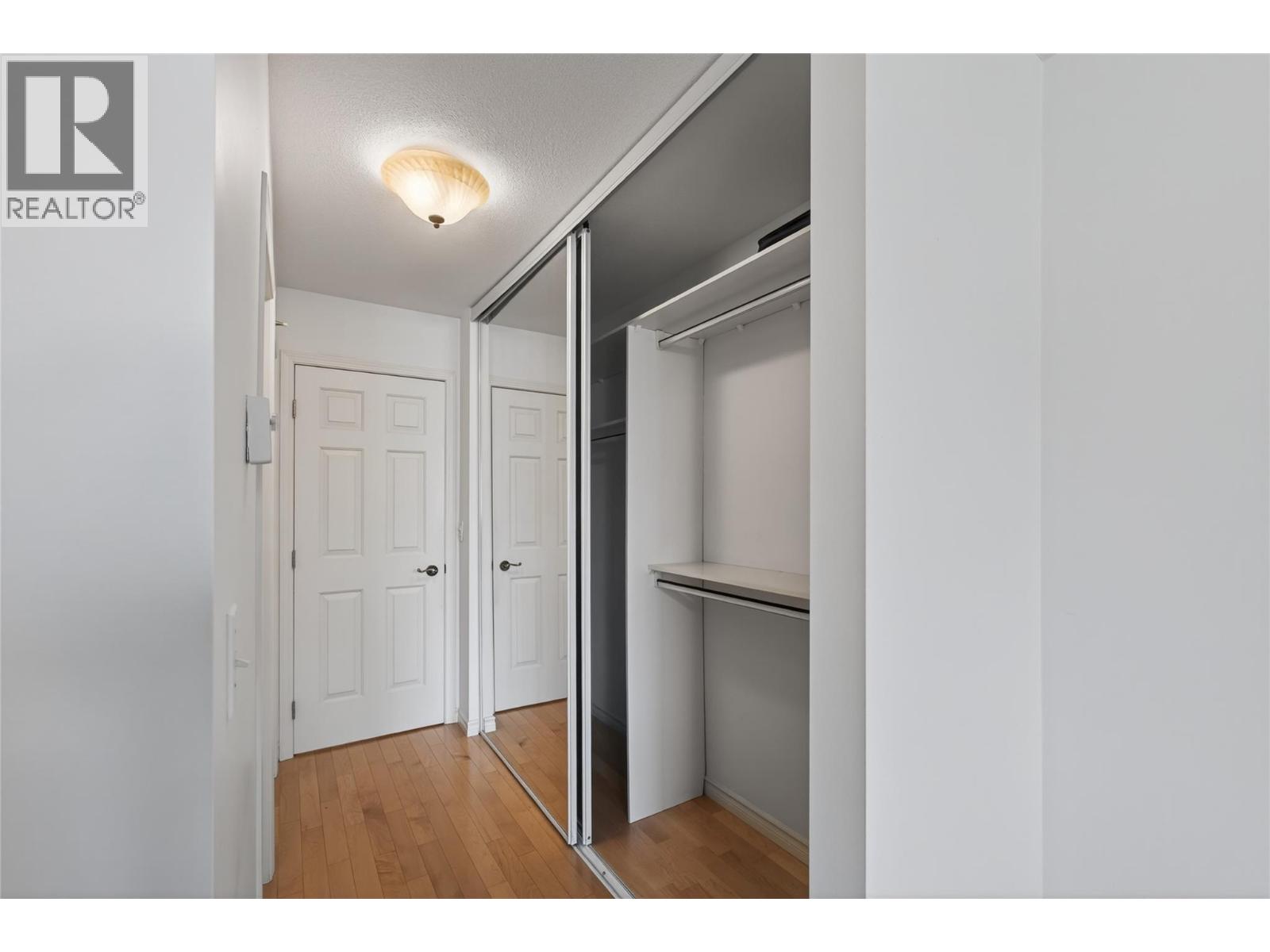 1055 Lawrence Avenue Unit# 101
