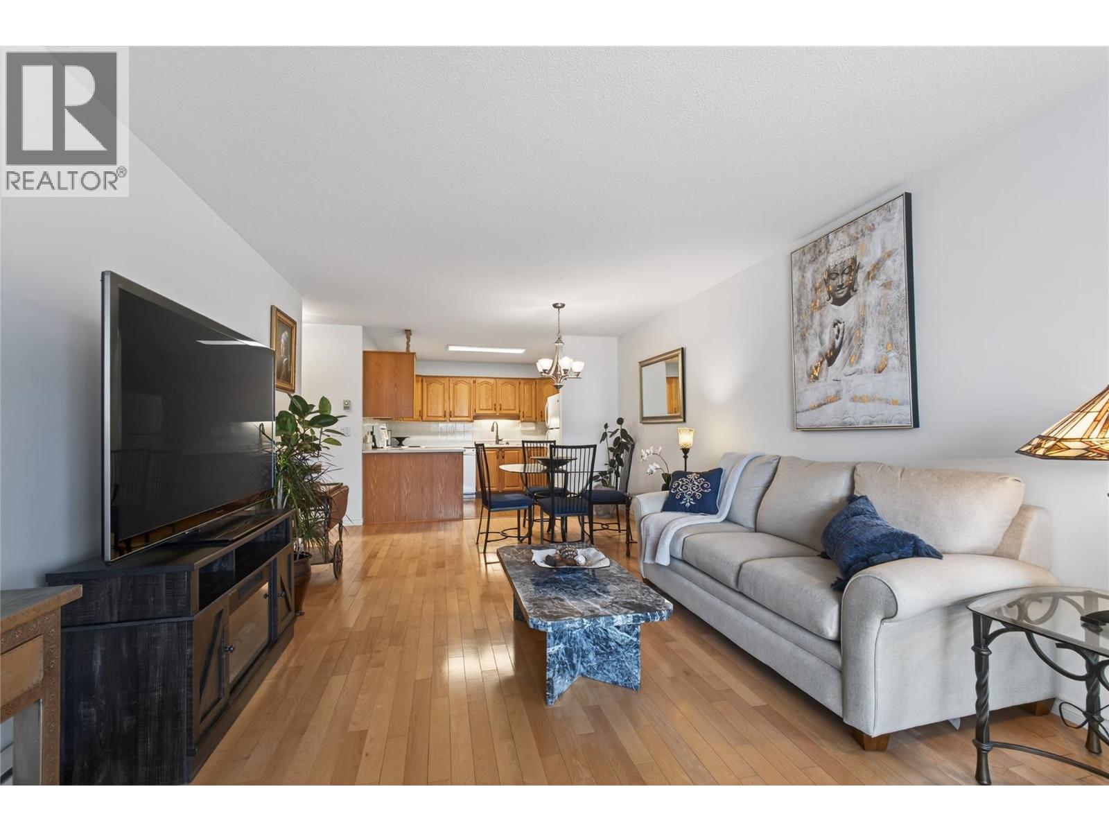 1055 Lawrence Avenue Unit# 101