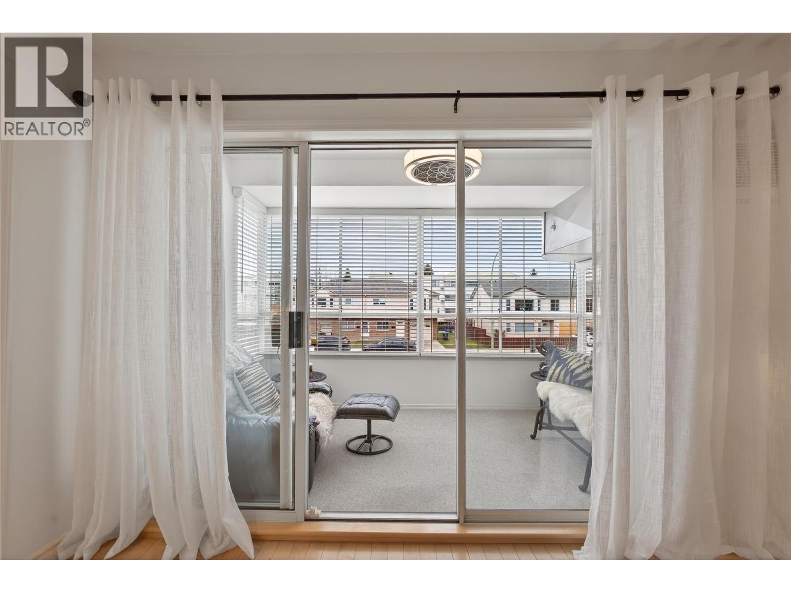1055 Lawrence Avenue Unit# 101