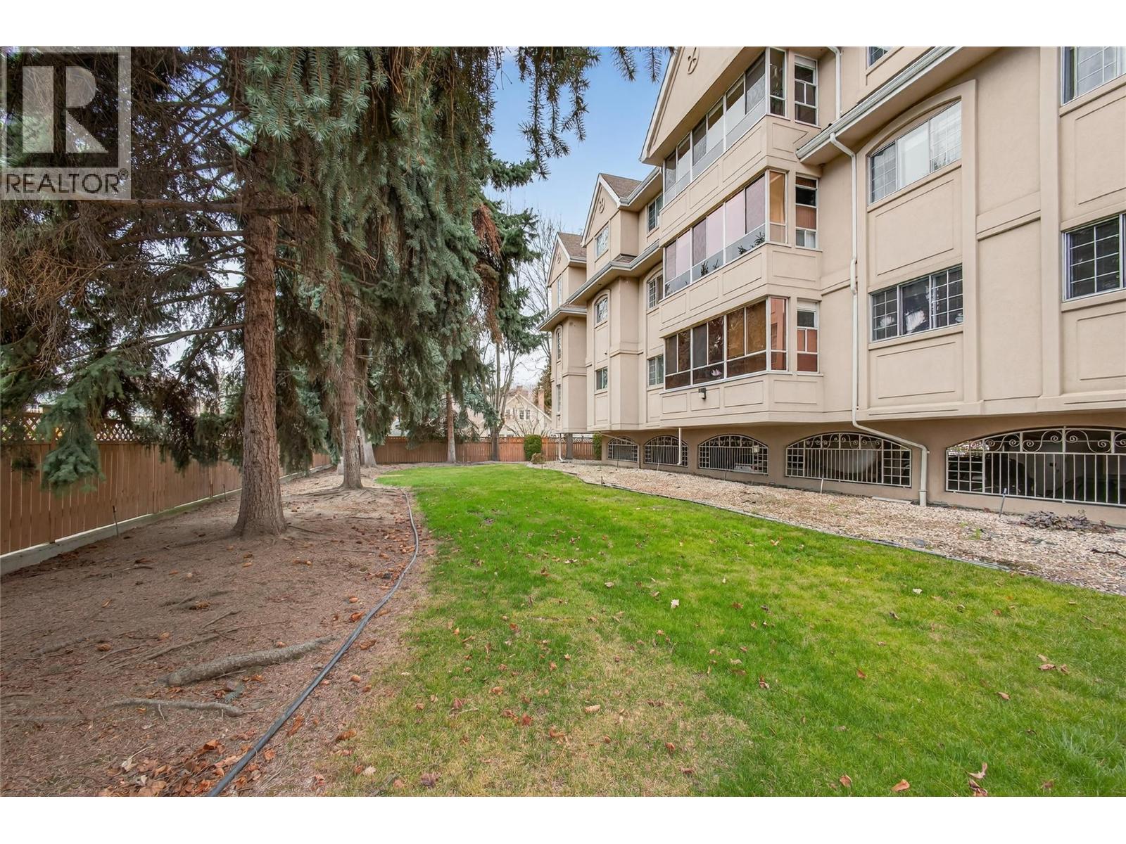 1055 Lawrence Avenue Unit# 101