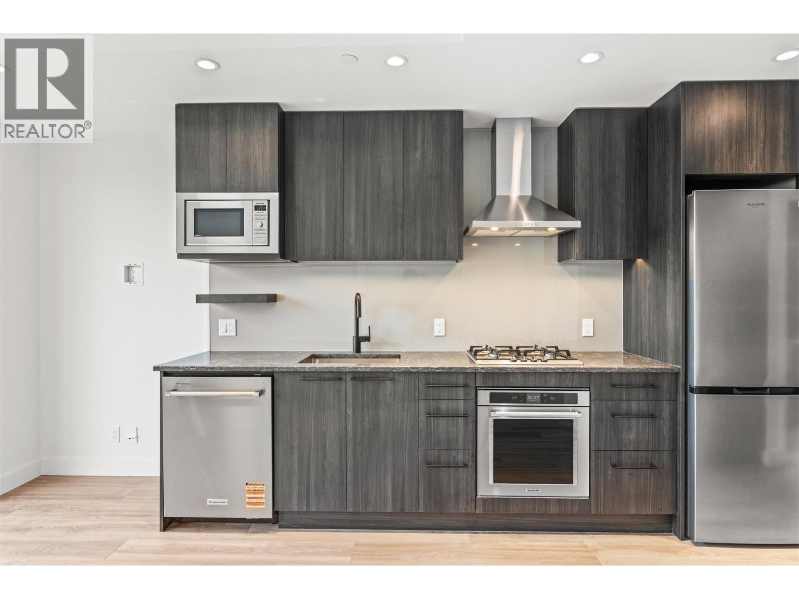 3051 Abbott Street Unit# 409