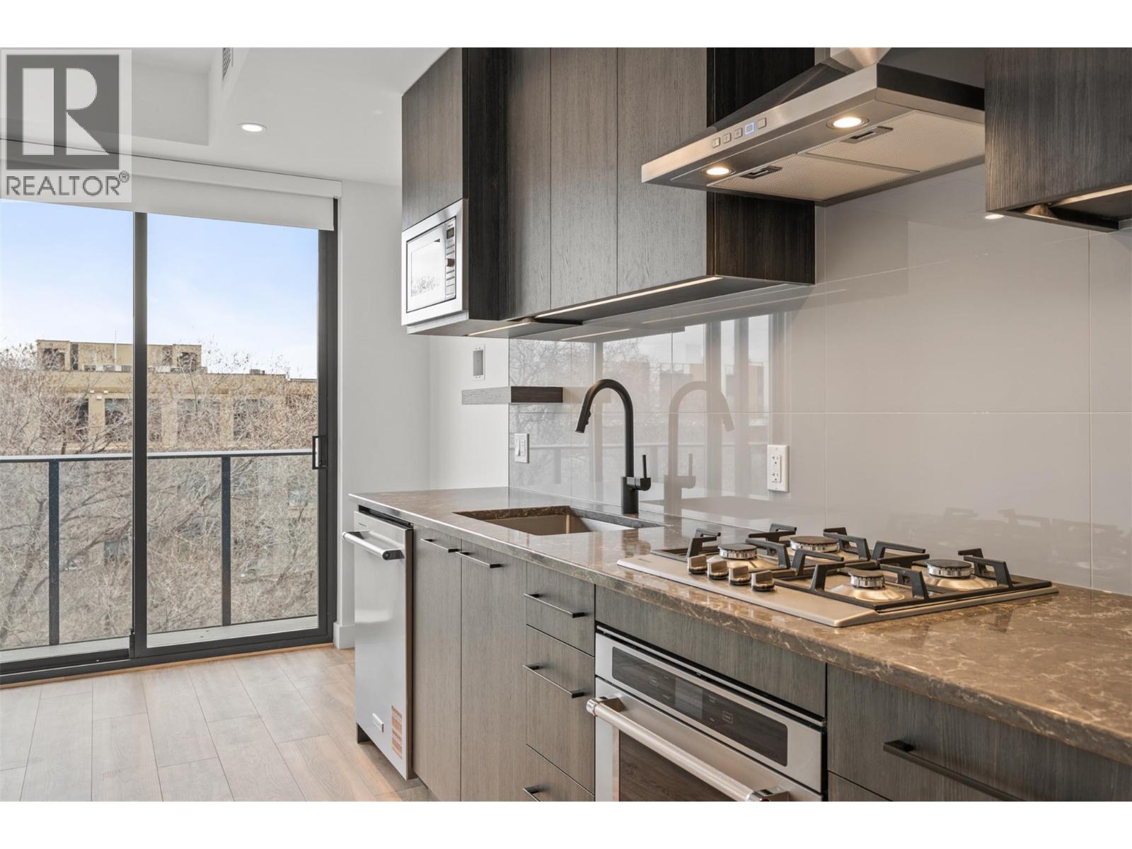 3051 Abbott Street Unit# 409
