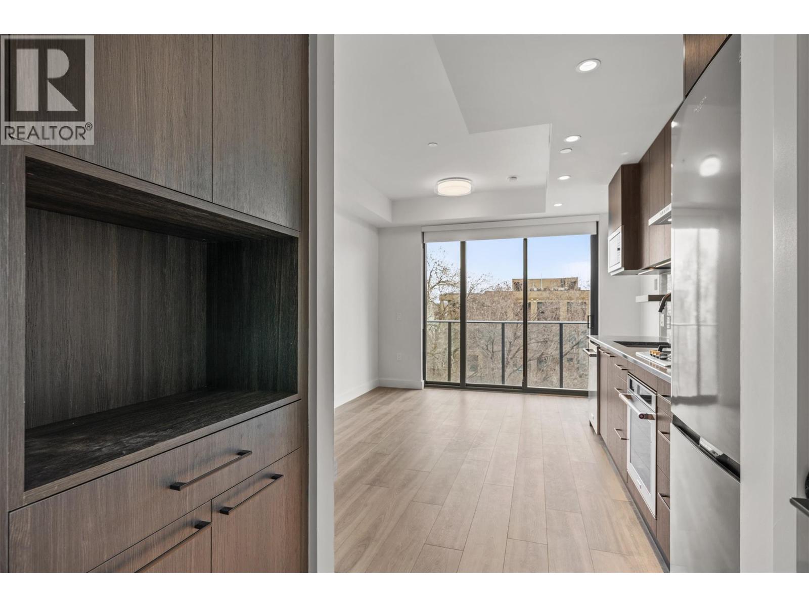 3051 Abbott Street Unit# 409