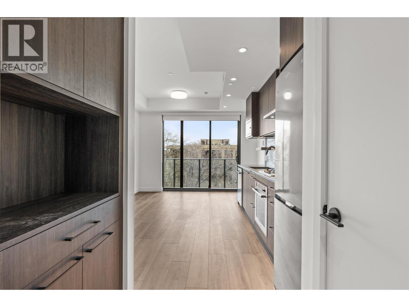 3051 Abbott Street Unit# 409