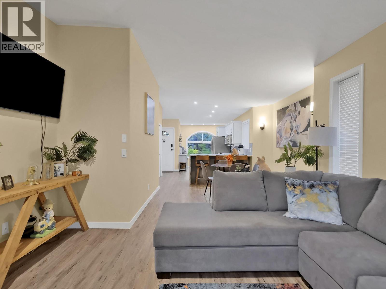 2210 Louie Drive Unit# 26