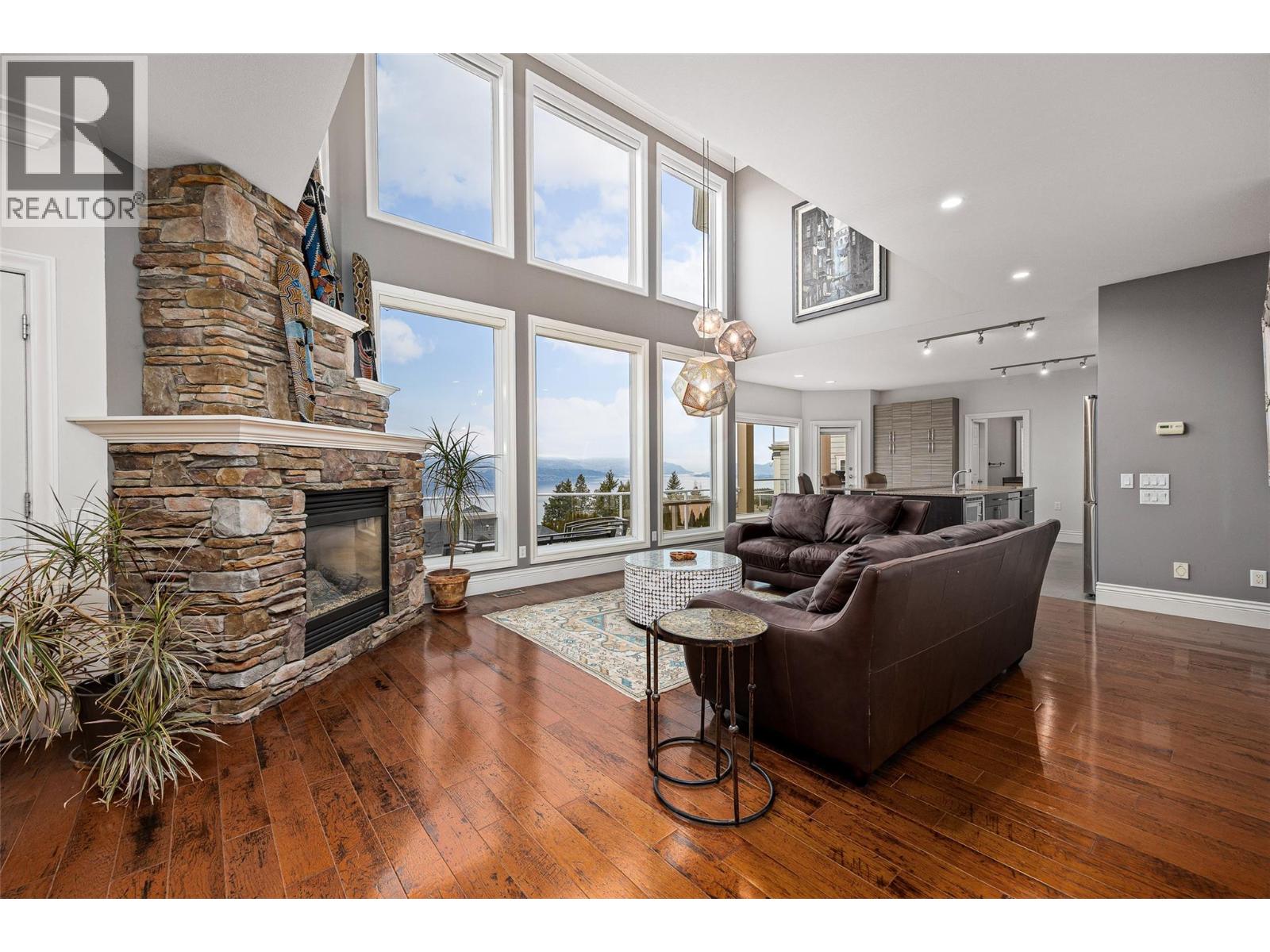 374 Quilchena Drive