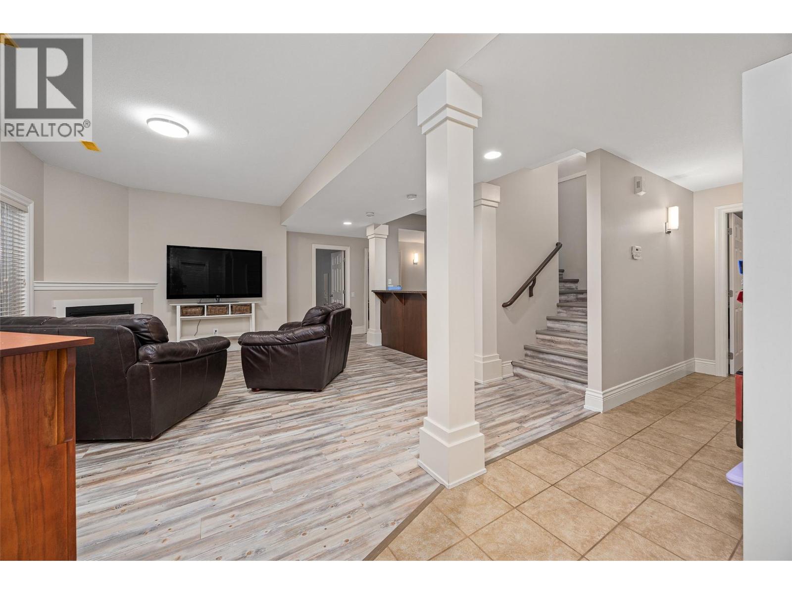 374 Quilchena Drive