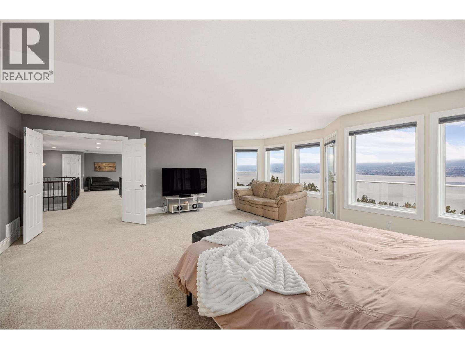 374 Quilchena Drive