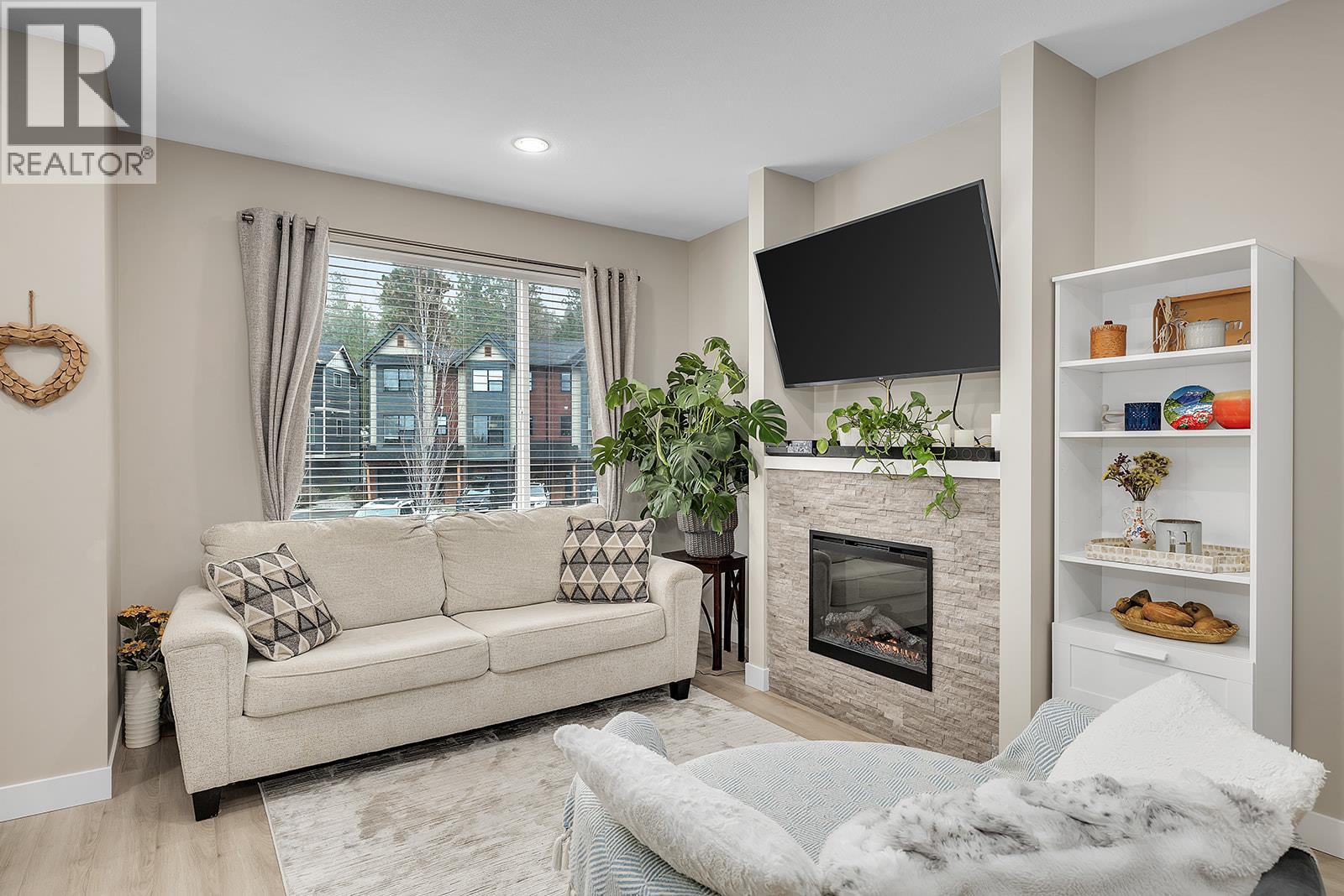 2490 Tuscany Drive Unit# 24