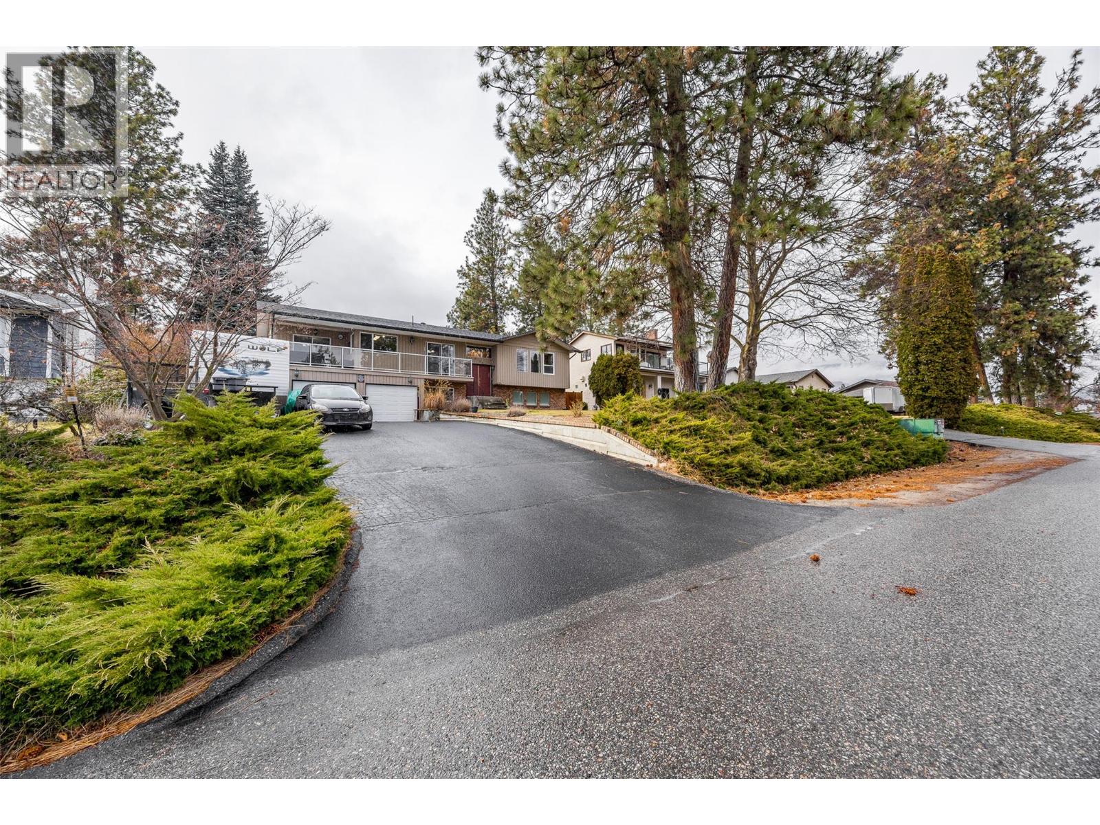 2152 Alexander Place