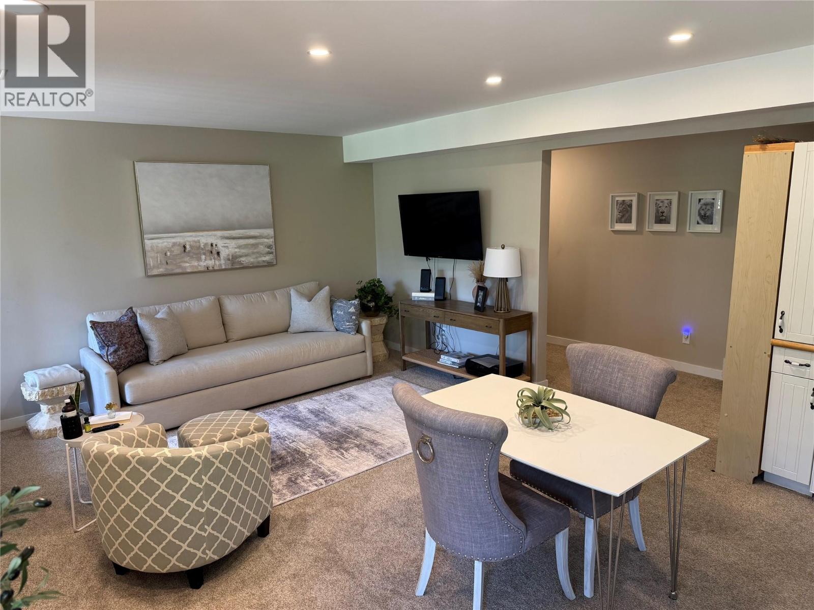 2172 Michelle Crescent