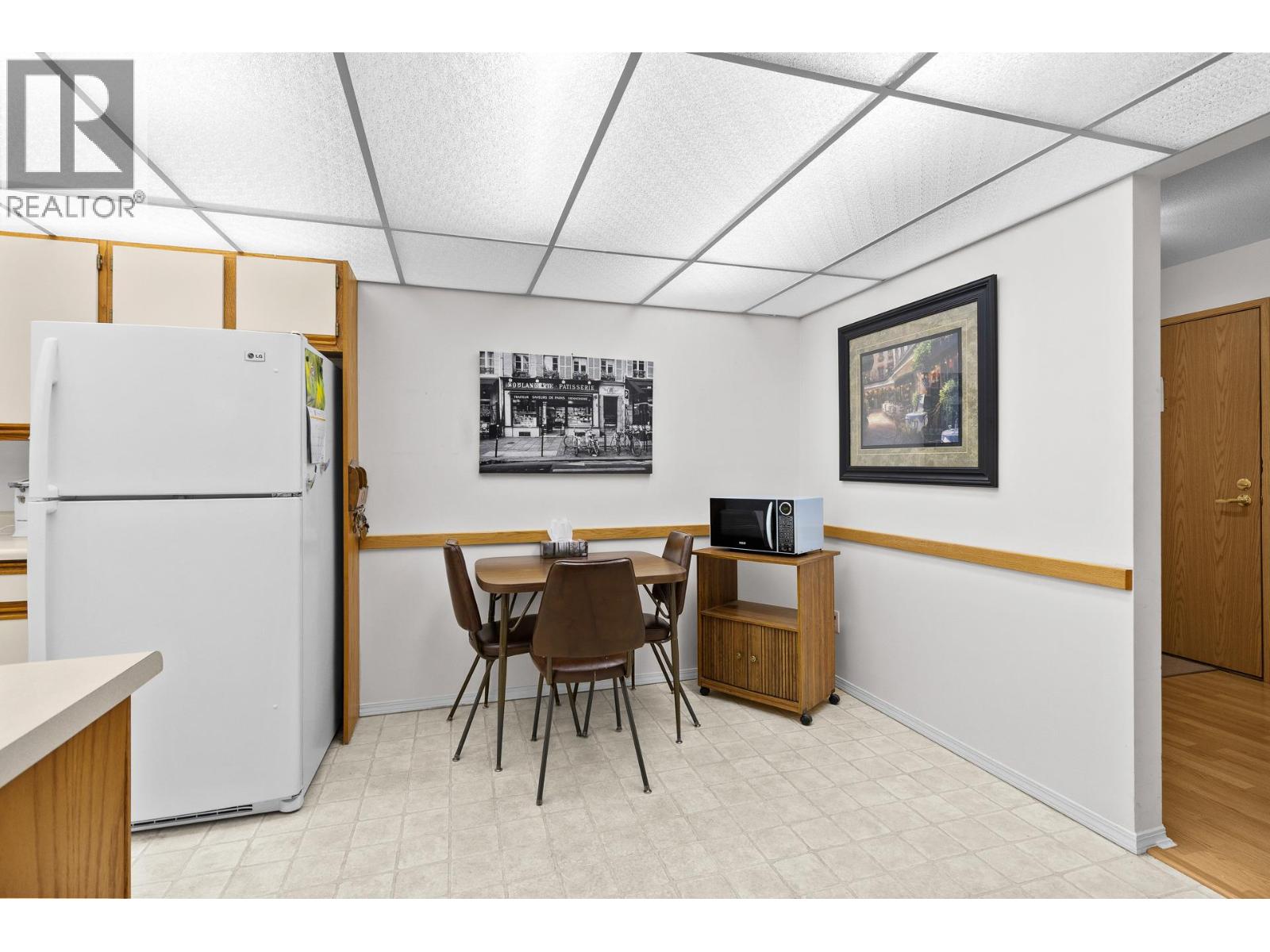 1045 Sutherland Avenue Unit# 214