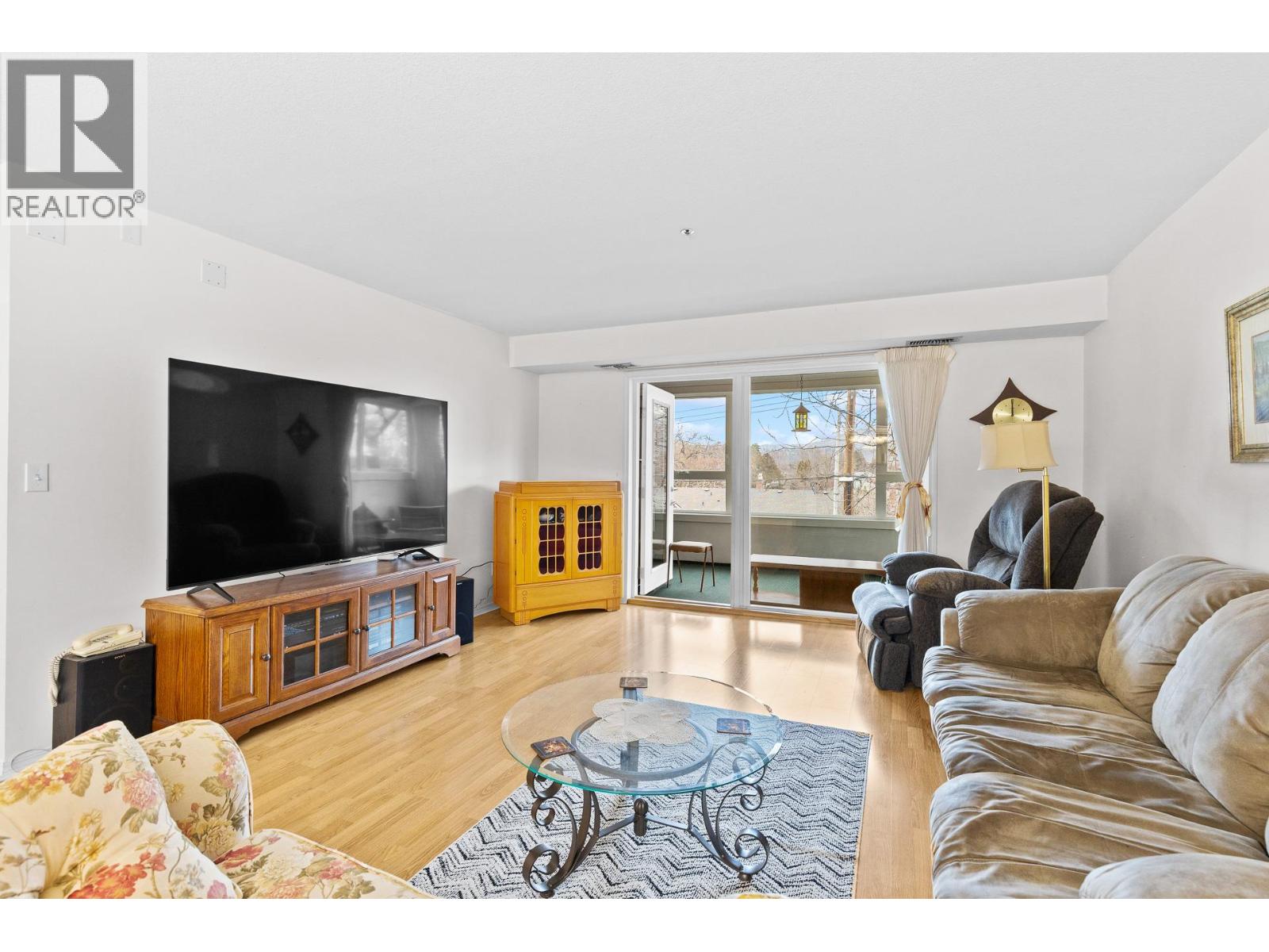1045 Sutherland Avenue Unit# 214