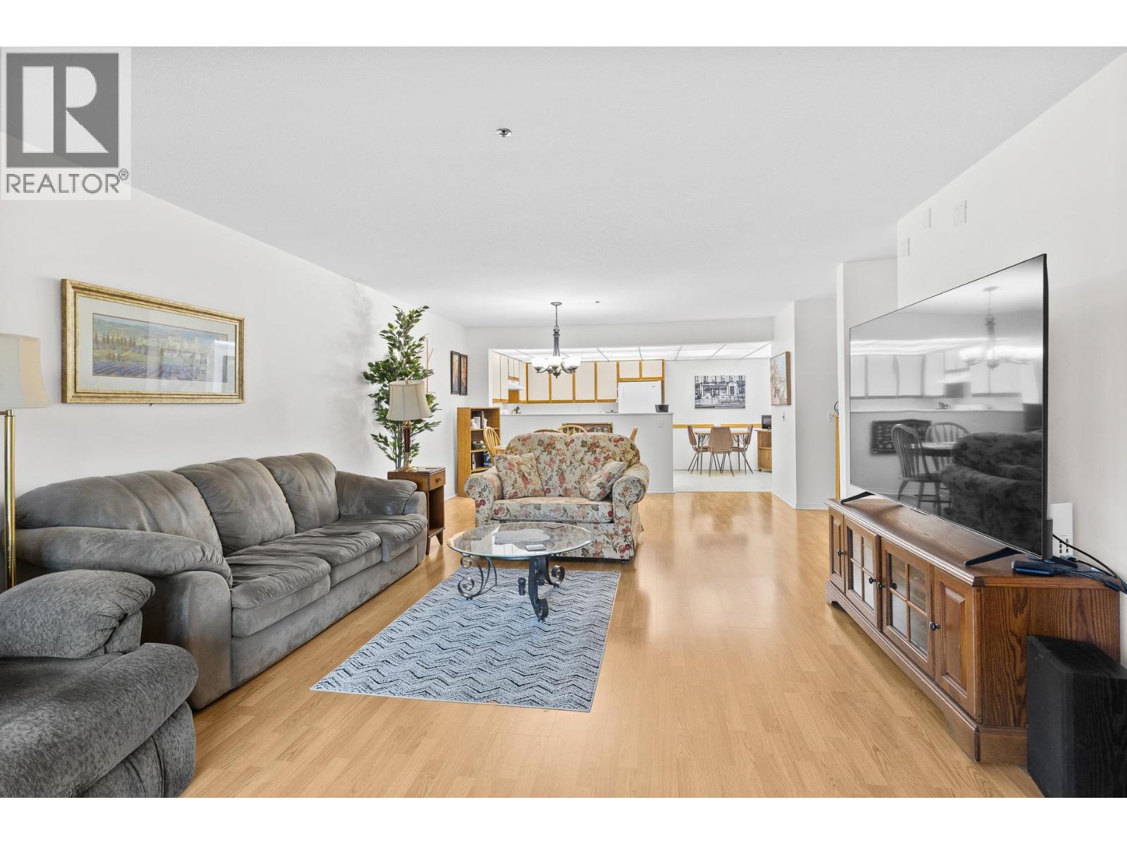 1045 Sutherland Avenue Unit# 214