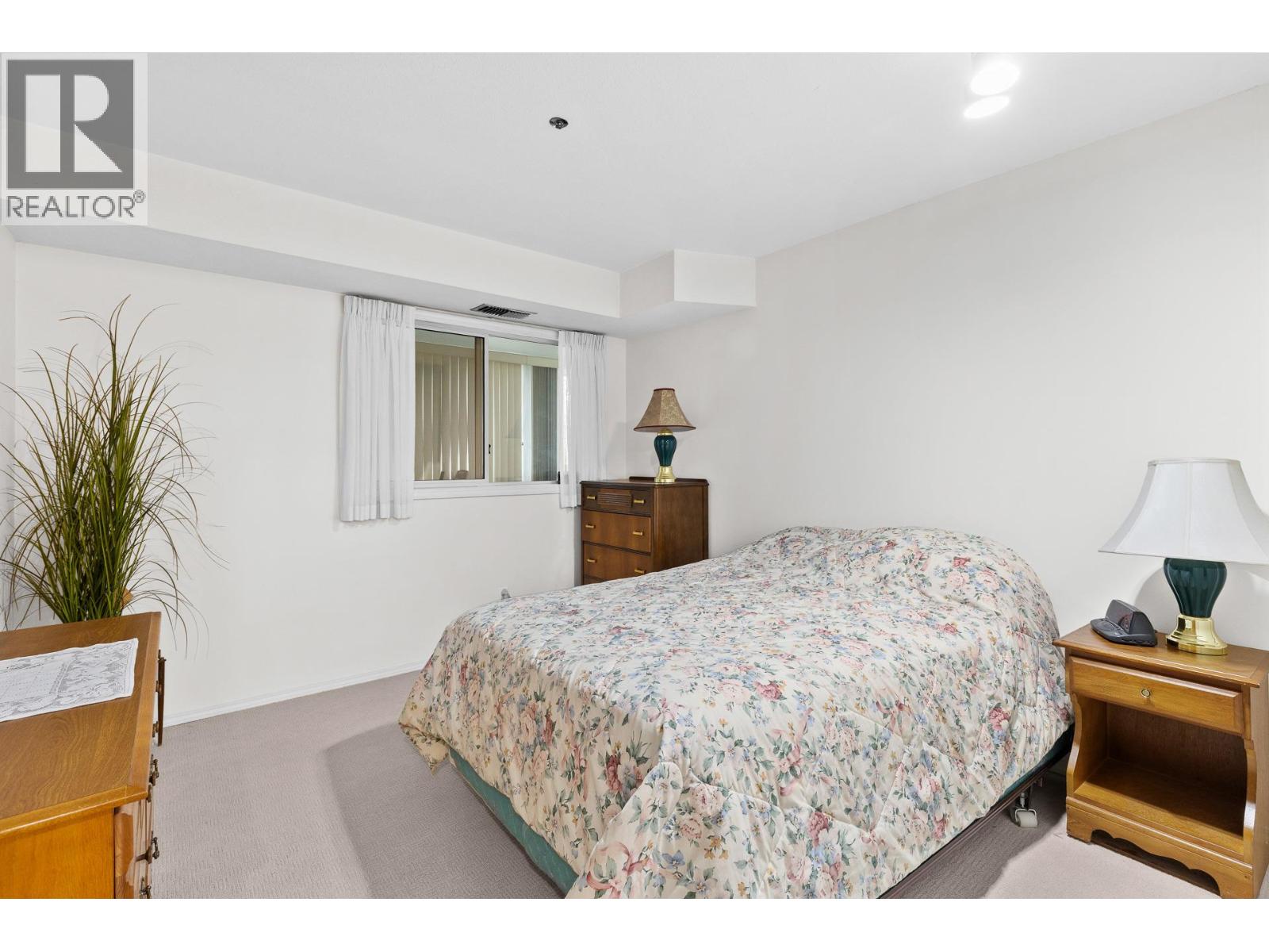 1045 Sutherland Avenue Unit# 214