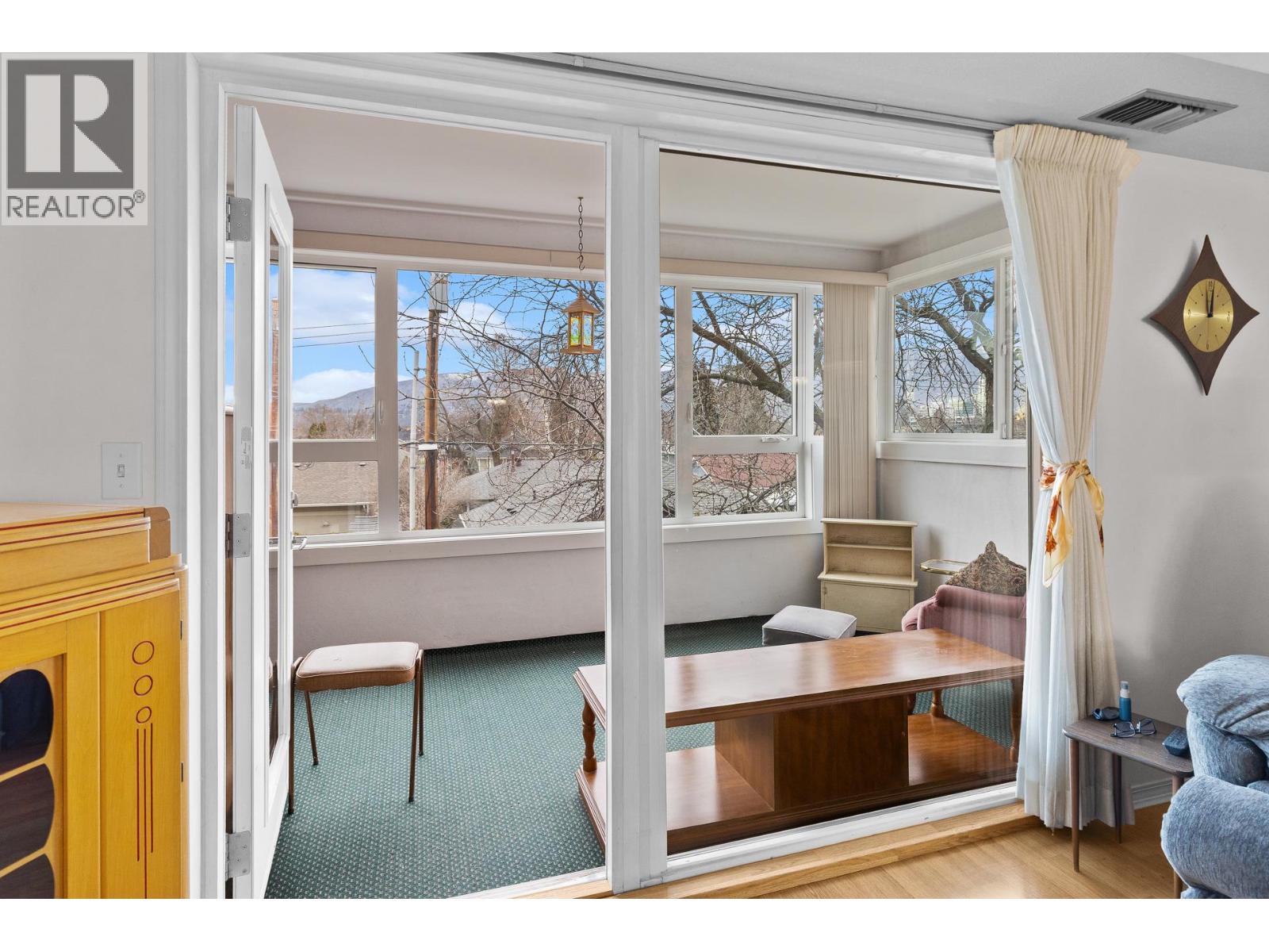 1045 Sutherland Avenue Unit# 214