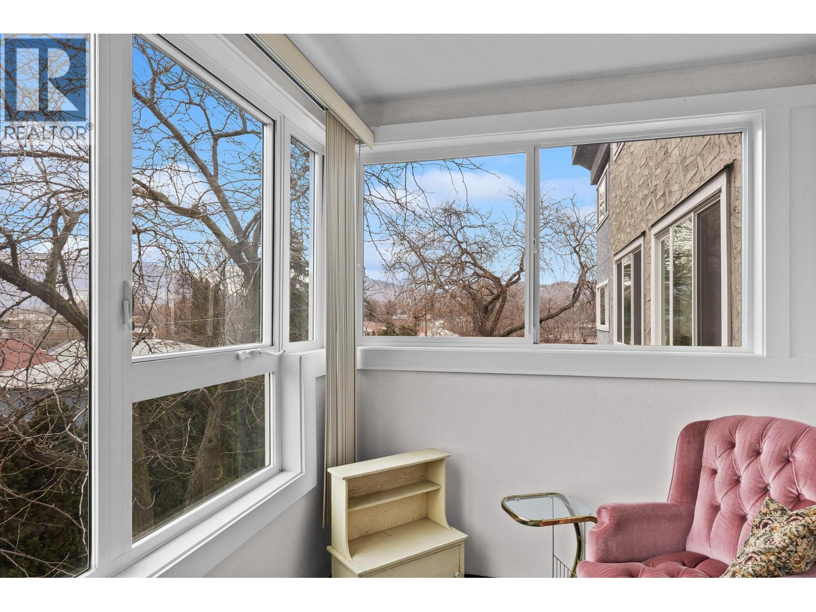 1045 Sutherland Avenue Unit# 214