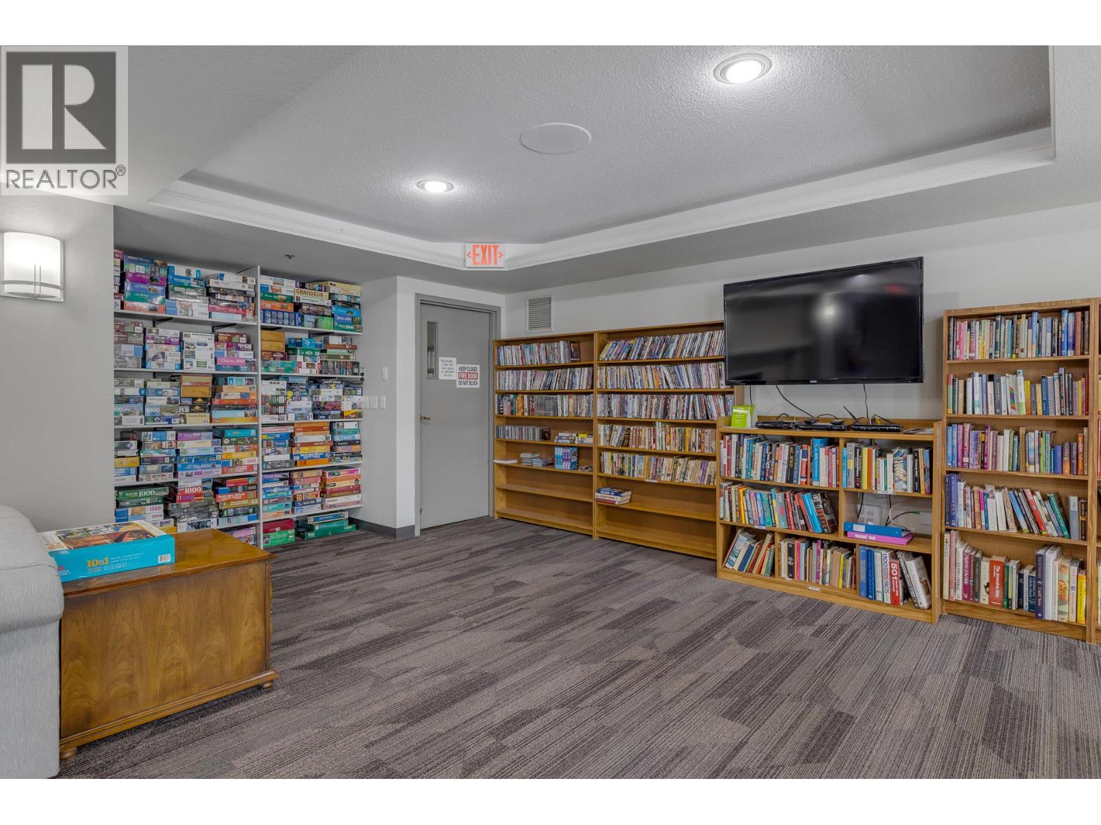 1045 Sutherland Avenue Unit# 214