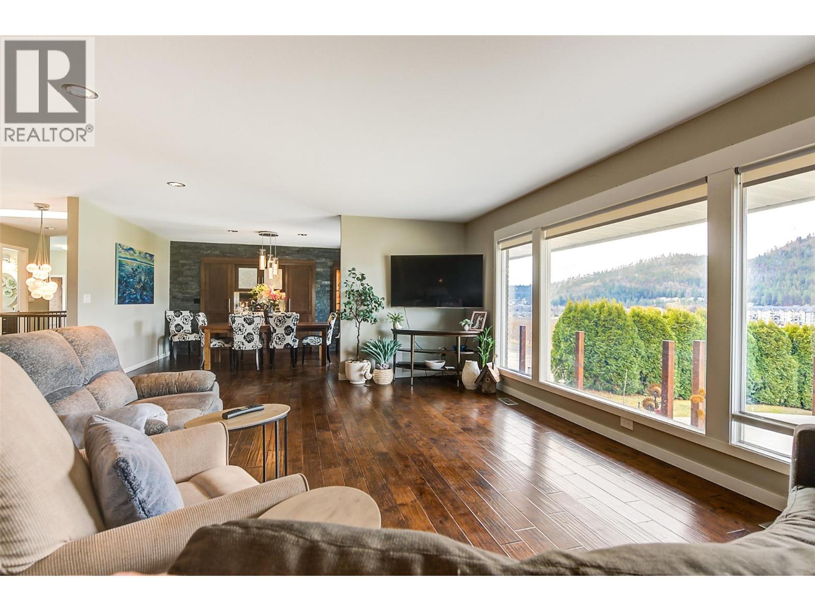 371 Valley Road Unit# 1-3