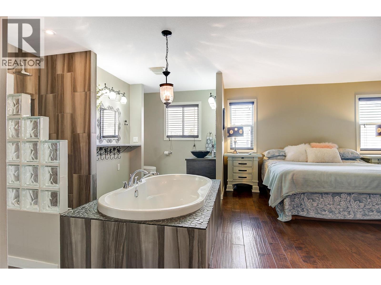 371 Valley Road Unit# 1-3