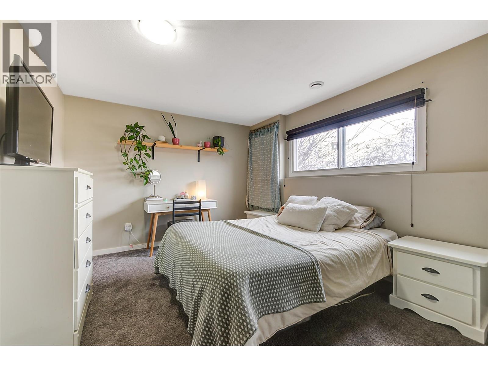 371 Valley Road Unit# 1-3