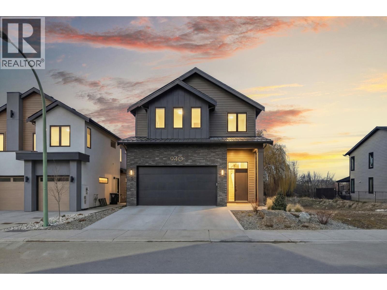 940 Bull Crescent