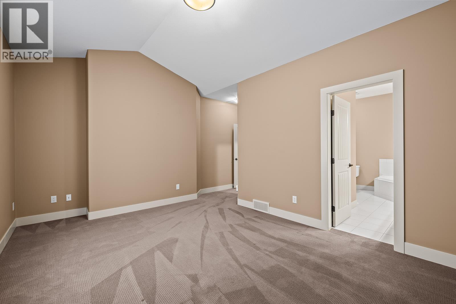 2450 Selkirk Drive Unit# 3