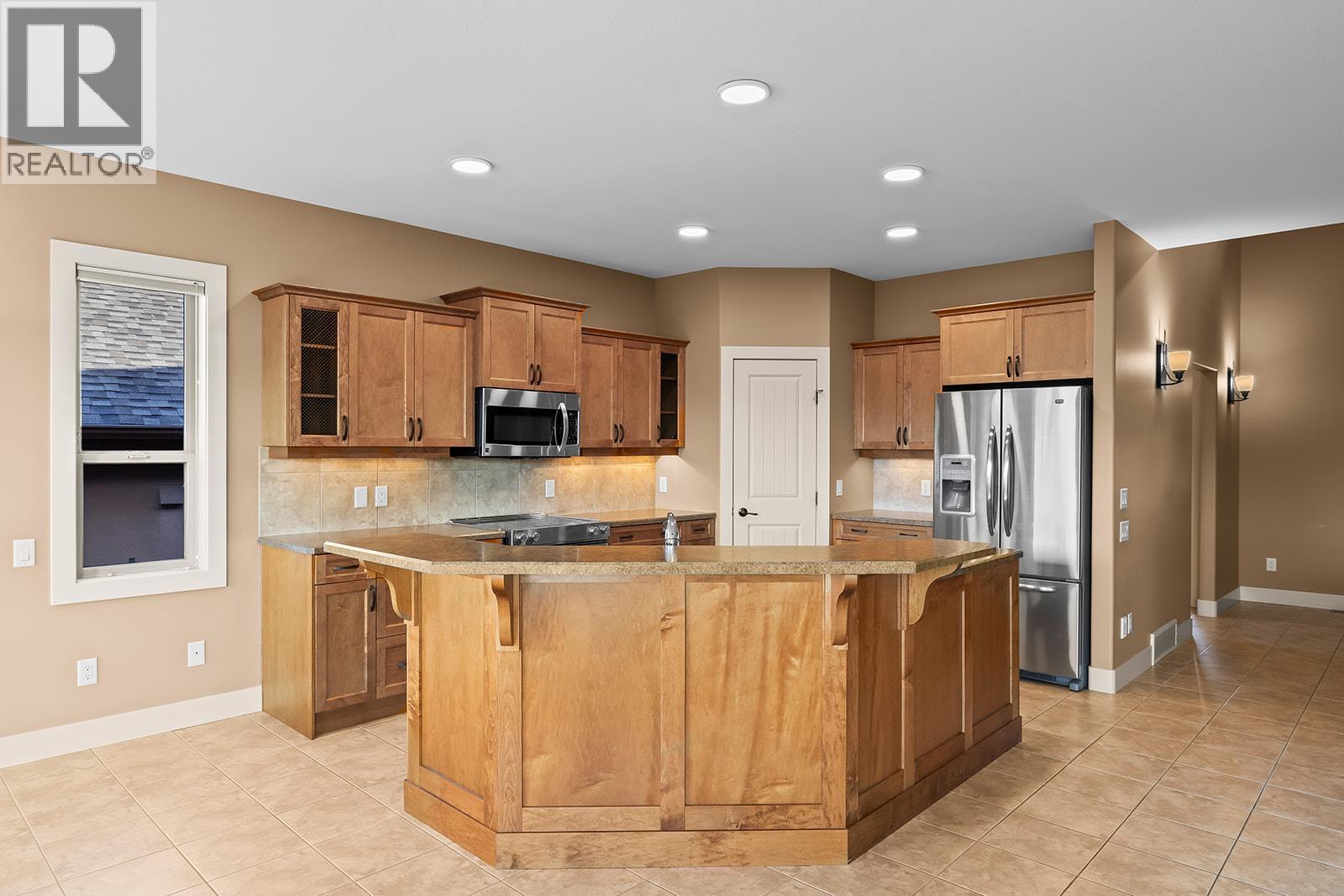 2450 Selkirk Drive Unit# 3