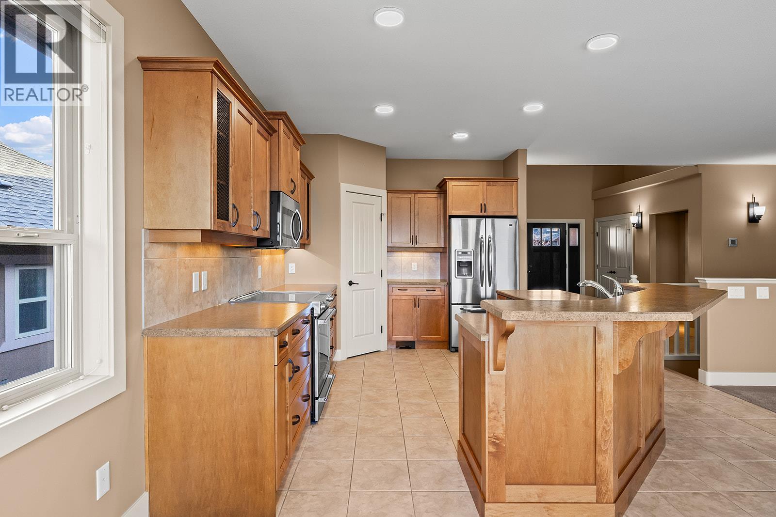 2450 Selkirk Drive Unit# 3