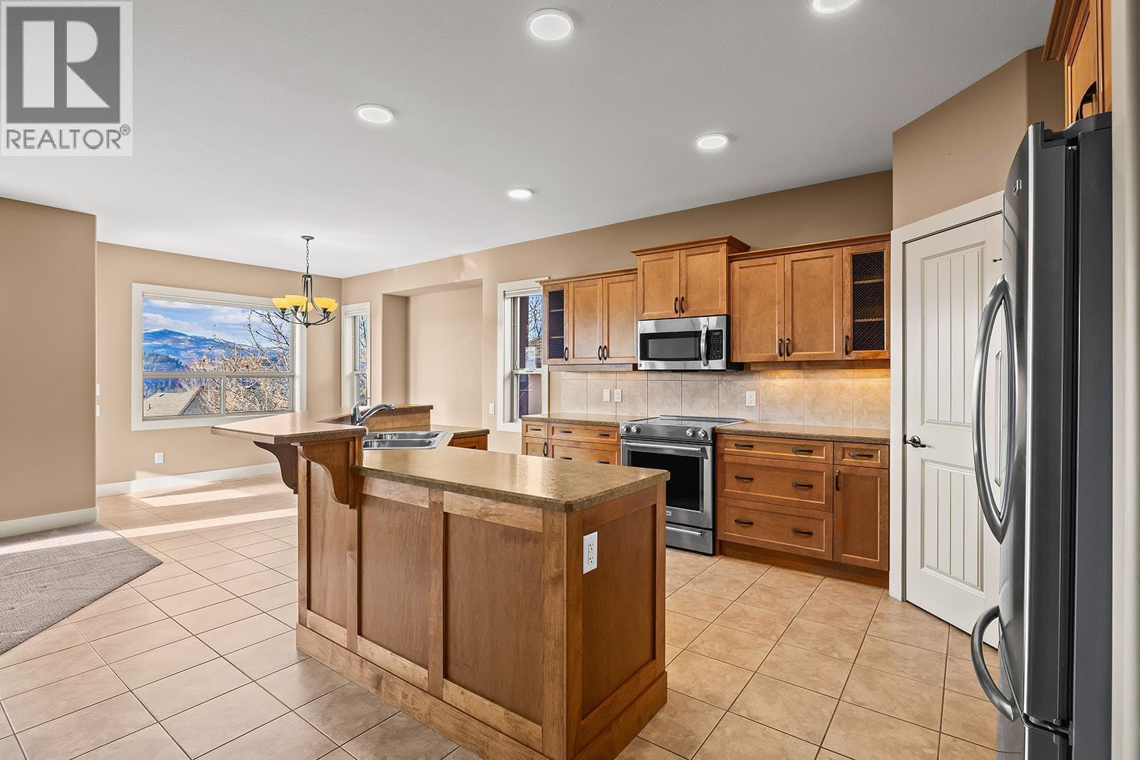 2450 Selkirk Drive Unit# 3