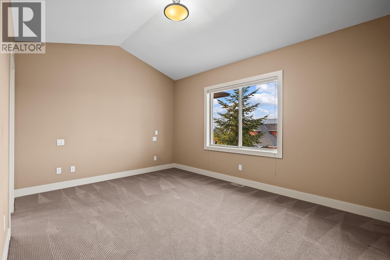2450 Selkirk Drive Unit# 3