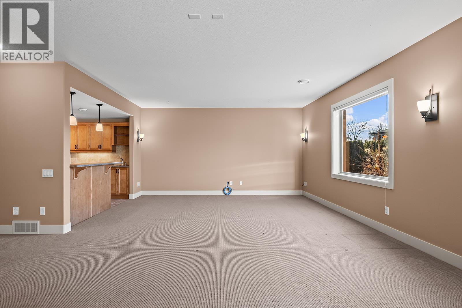 2450 Selkirk Drive Unit# 3