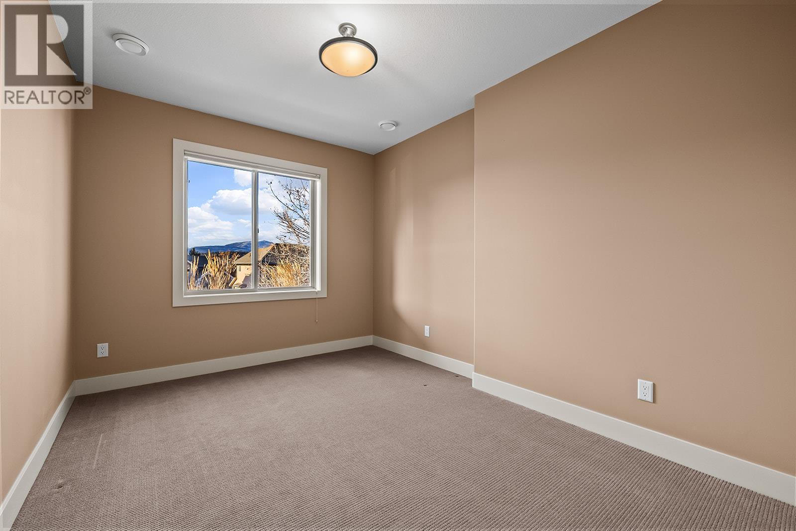 2450 Selkirk Drive Unit# 3