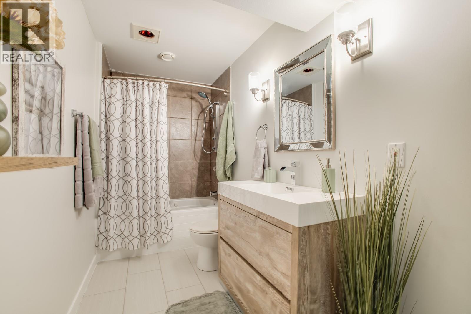 2250 Louie Drive Unit# 144