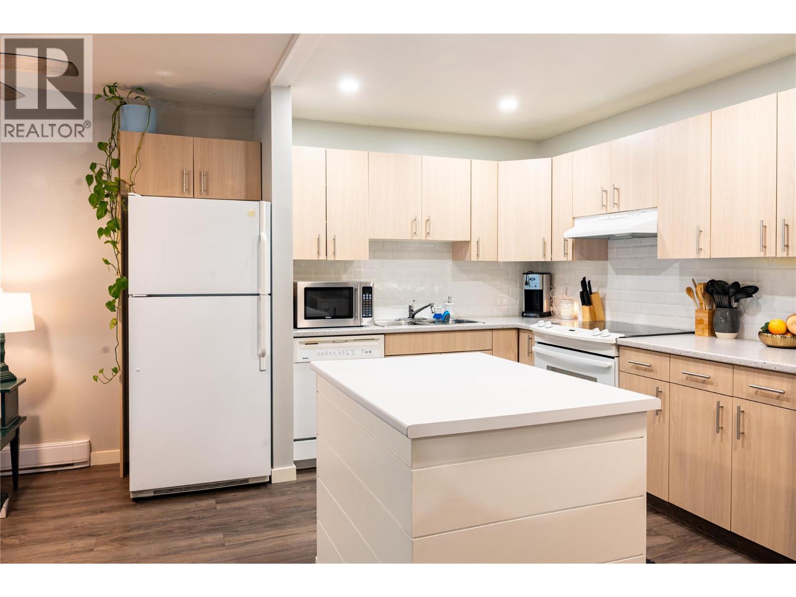 240 Hollywood Road N Unit# 304