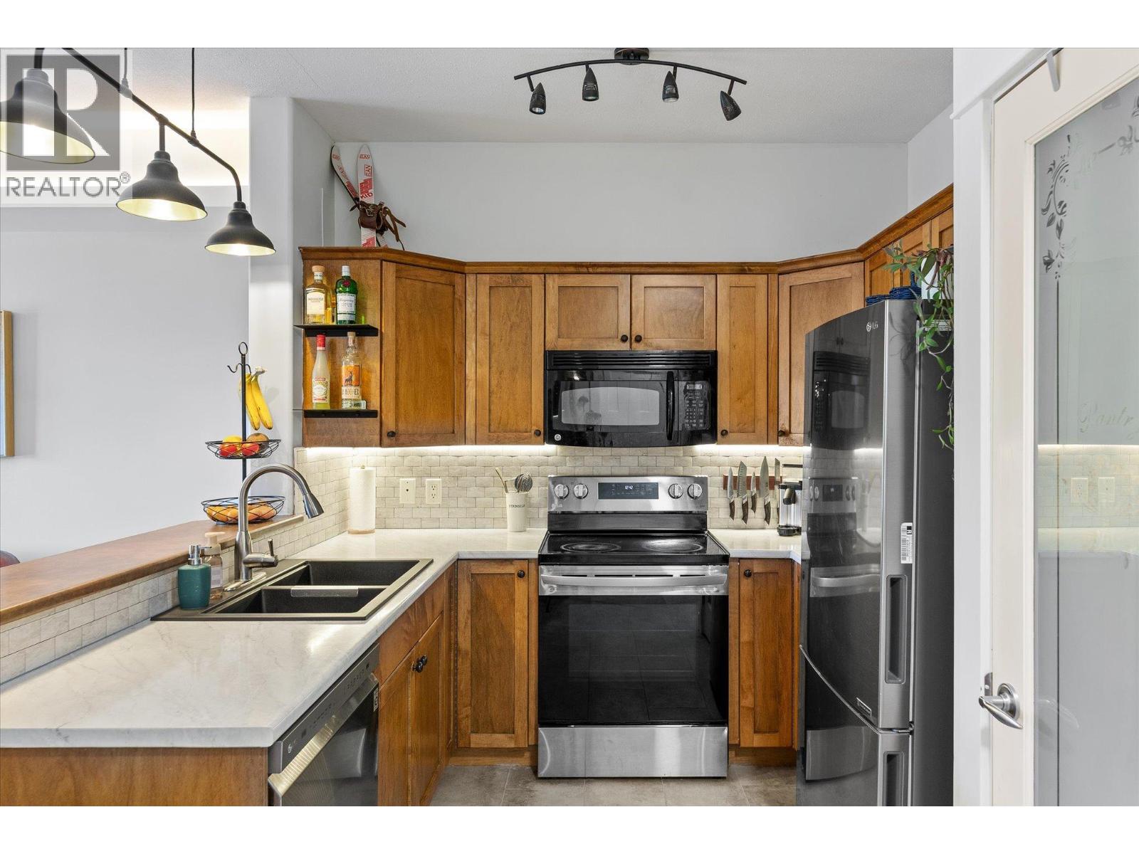 2551 Shoreline Drive Unit# 204