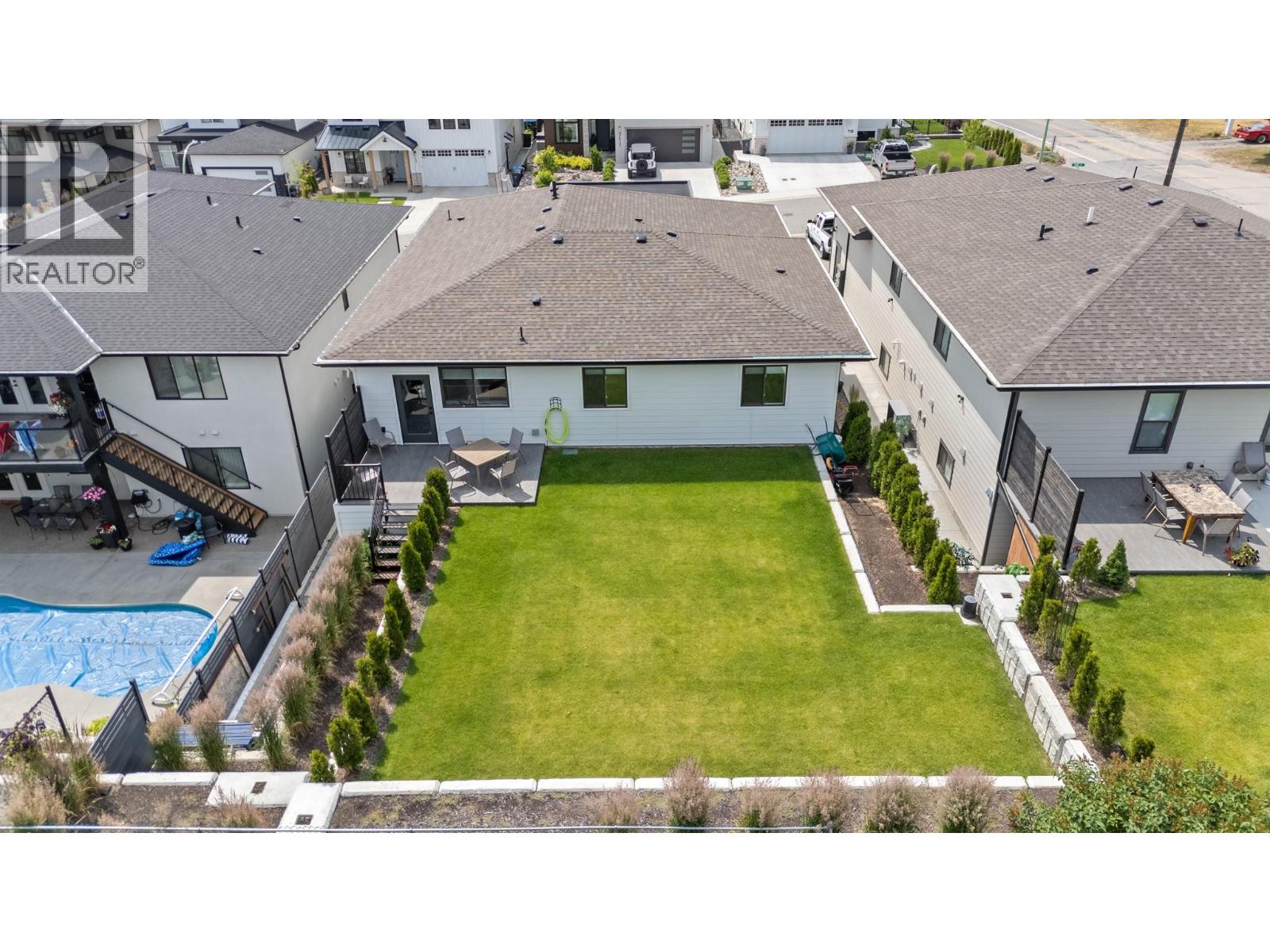 712 Lake Court