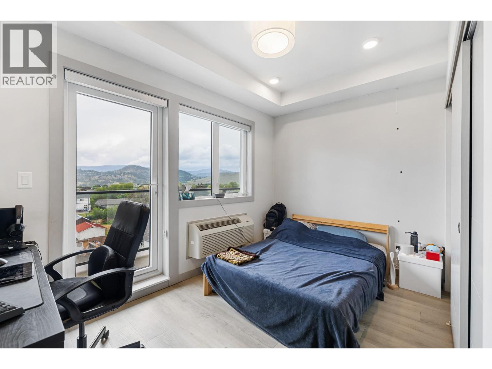 345 Dougall Road Unit# PH9