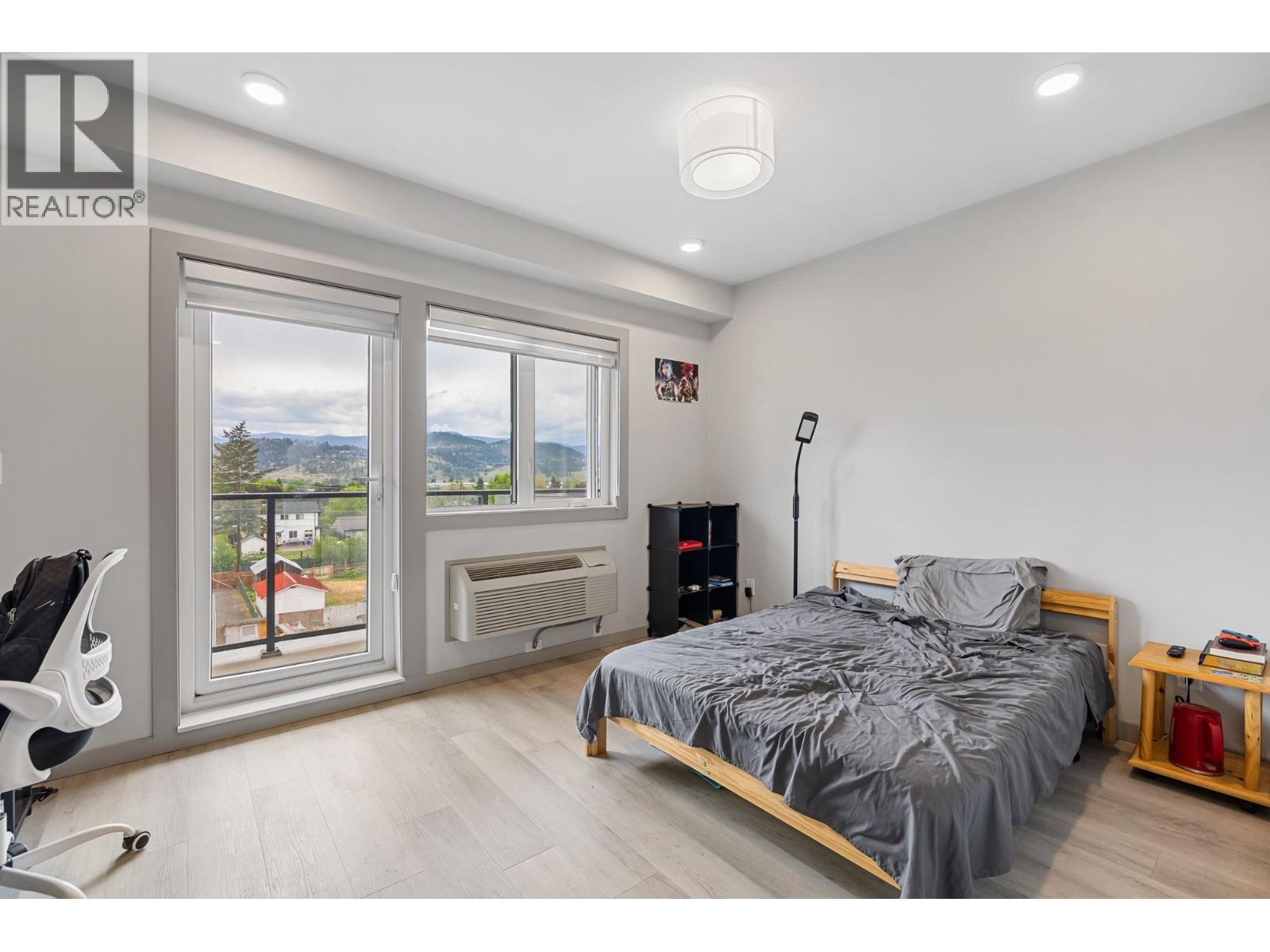 345 Dougall Road Unit# PH9