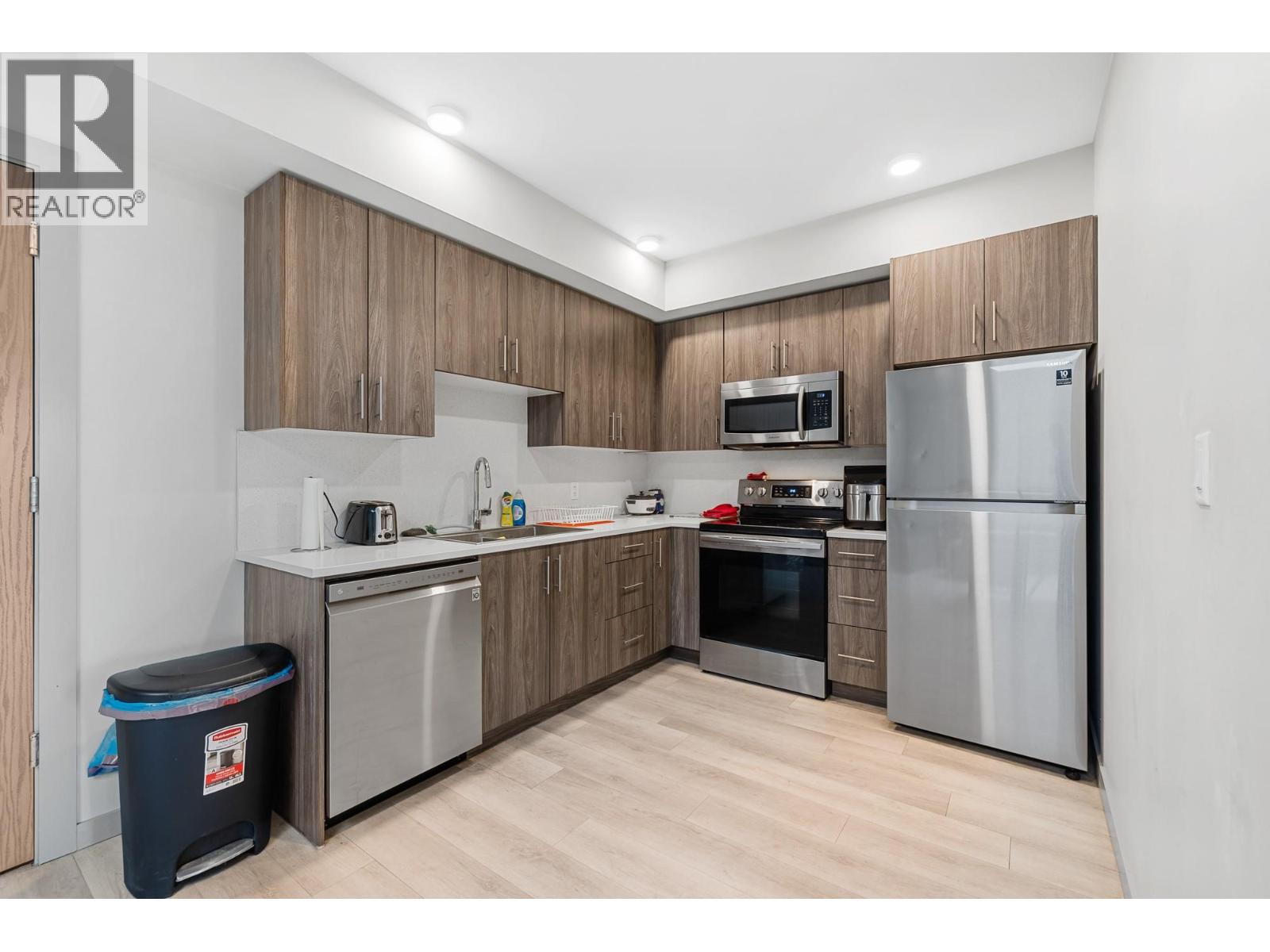 345 Dougall Road Unit# PH9
