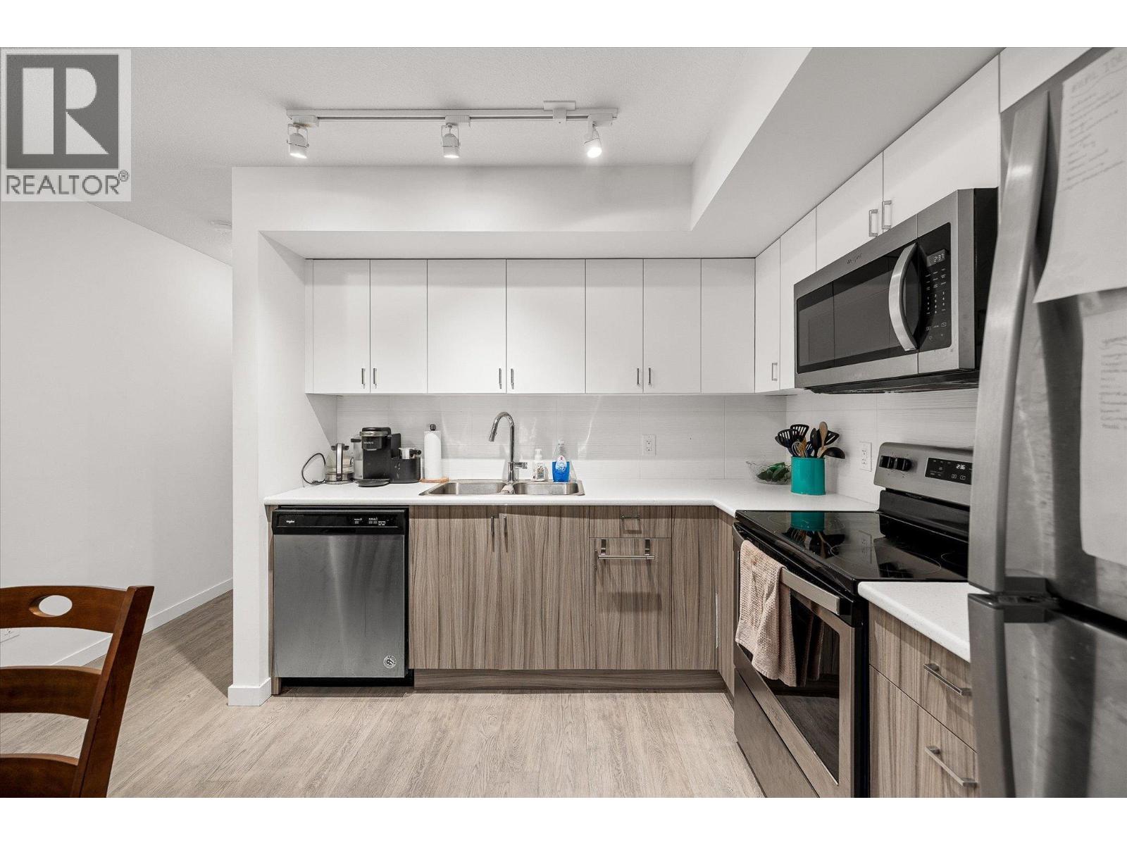 655 Academy Way Unit# 212