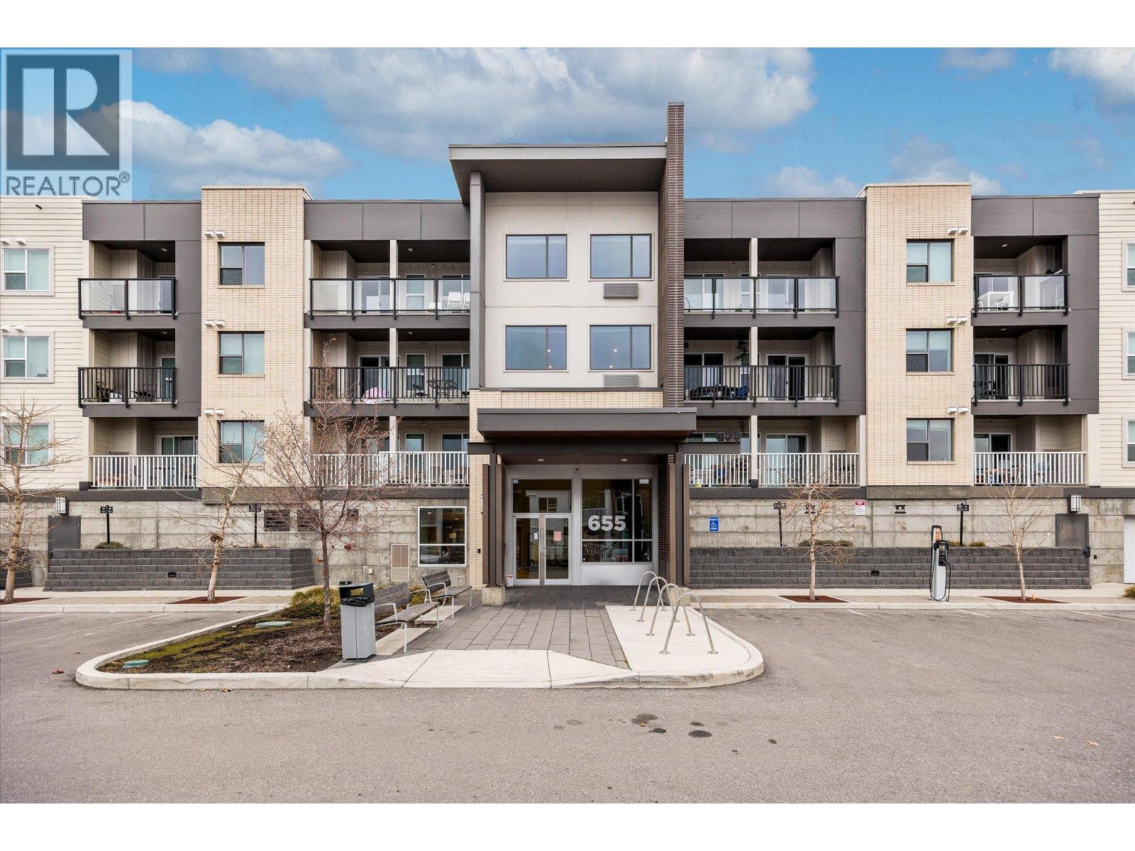 655 Academy Way Unit# 212