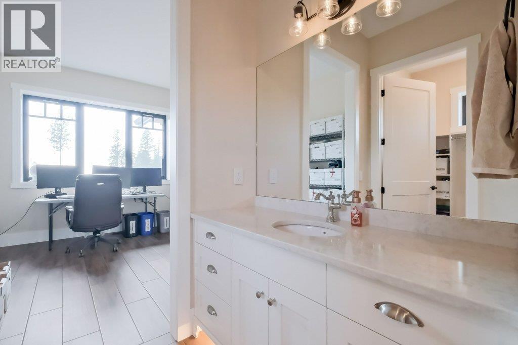 7839 Falcon Ridge Crescent