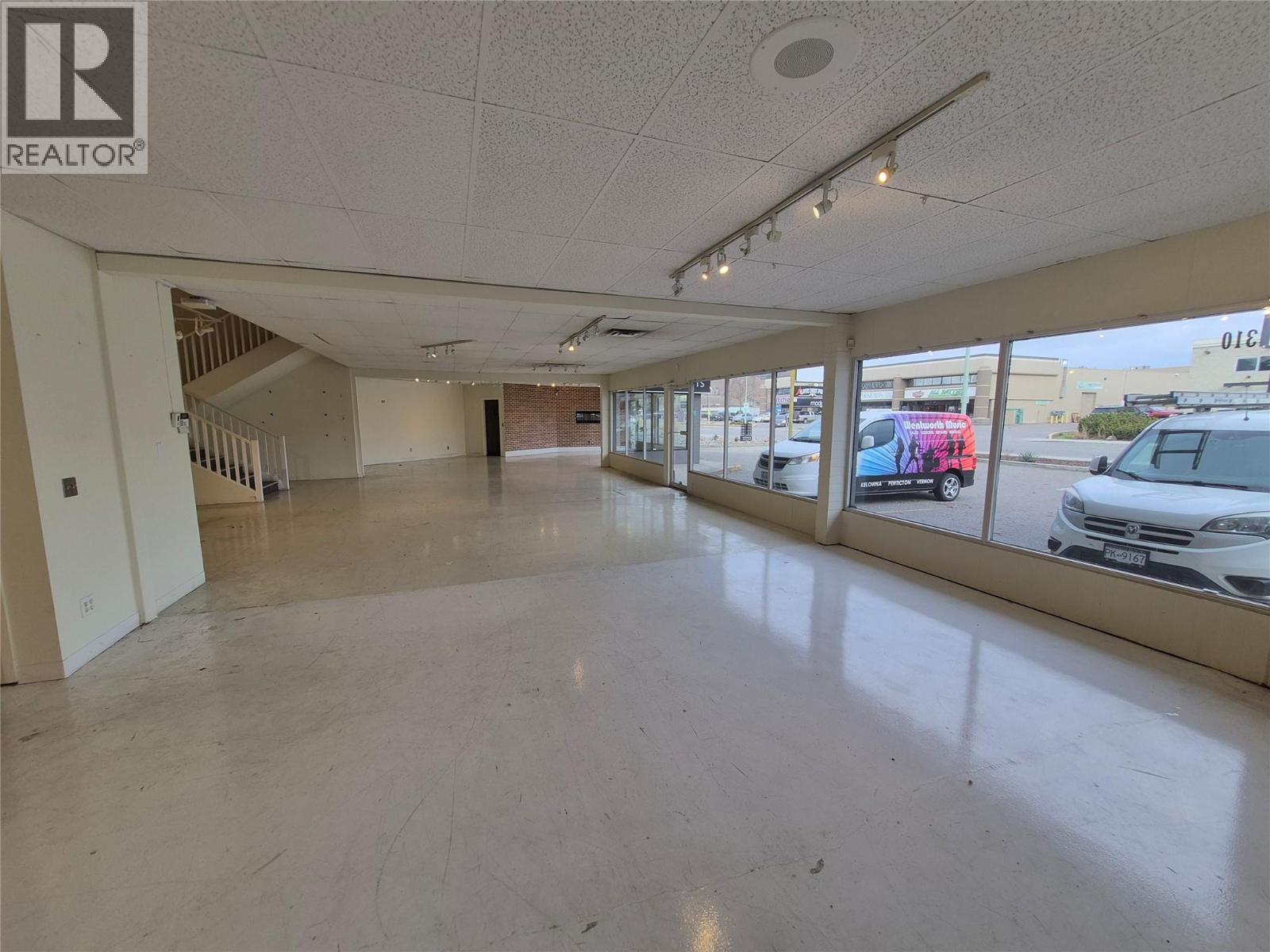 310 Banks Road Unit# 4