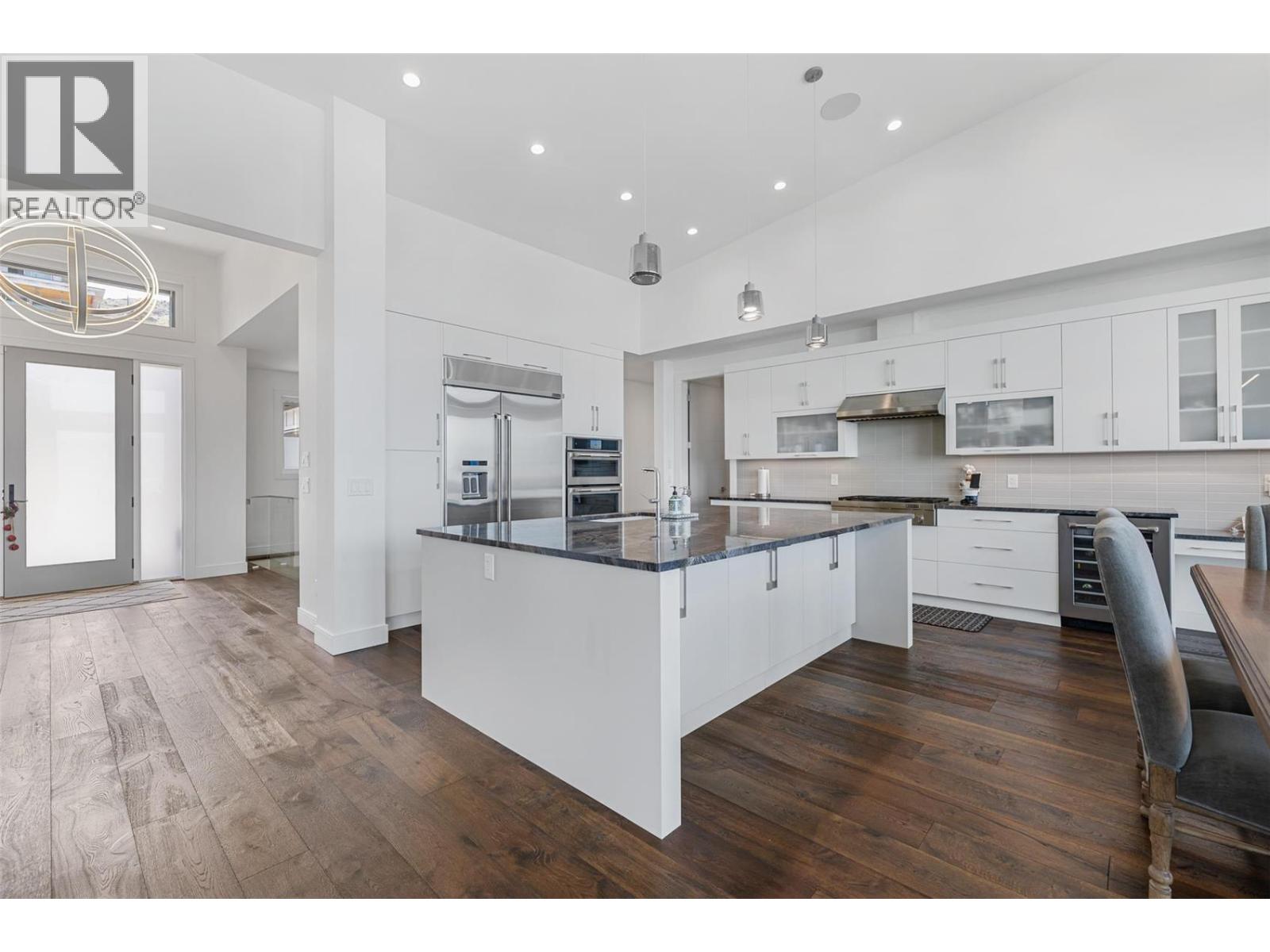 5576 Upper Mission Drive