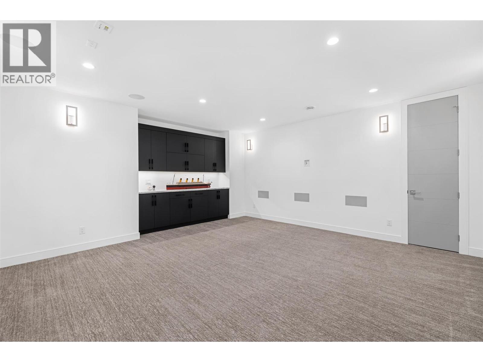 5576 Upper Mission Drive