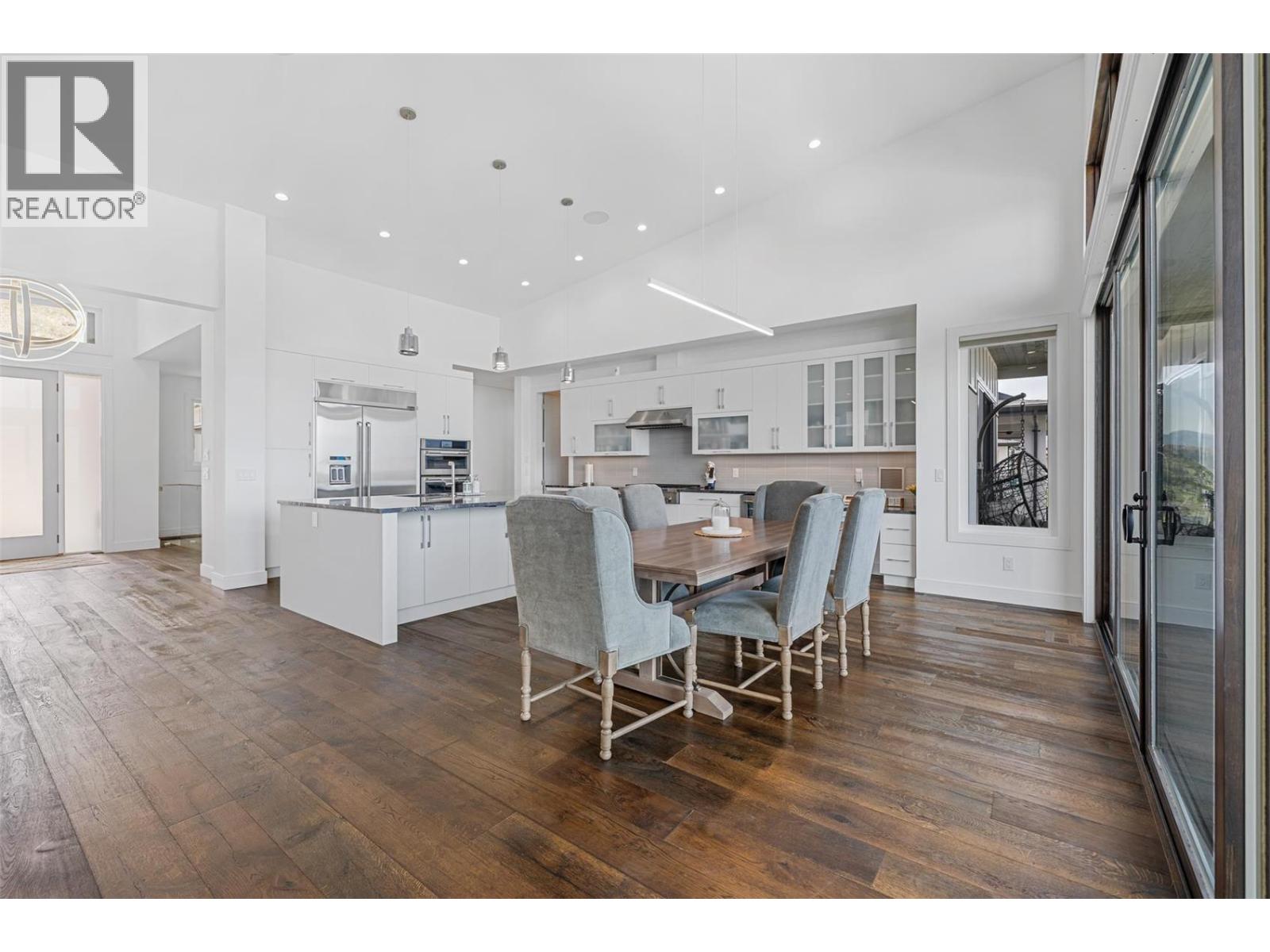 5576 Upper Mission Drive